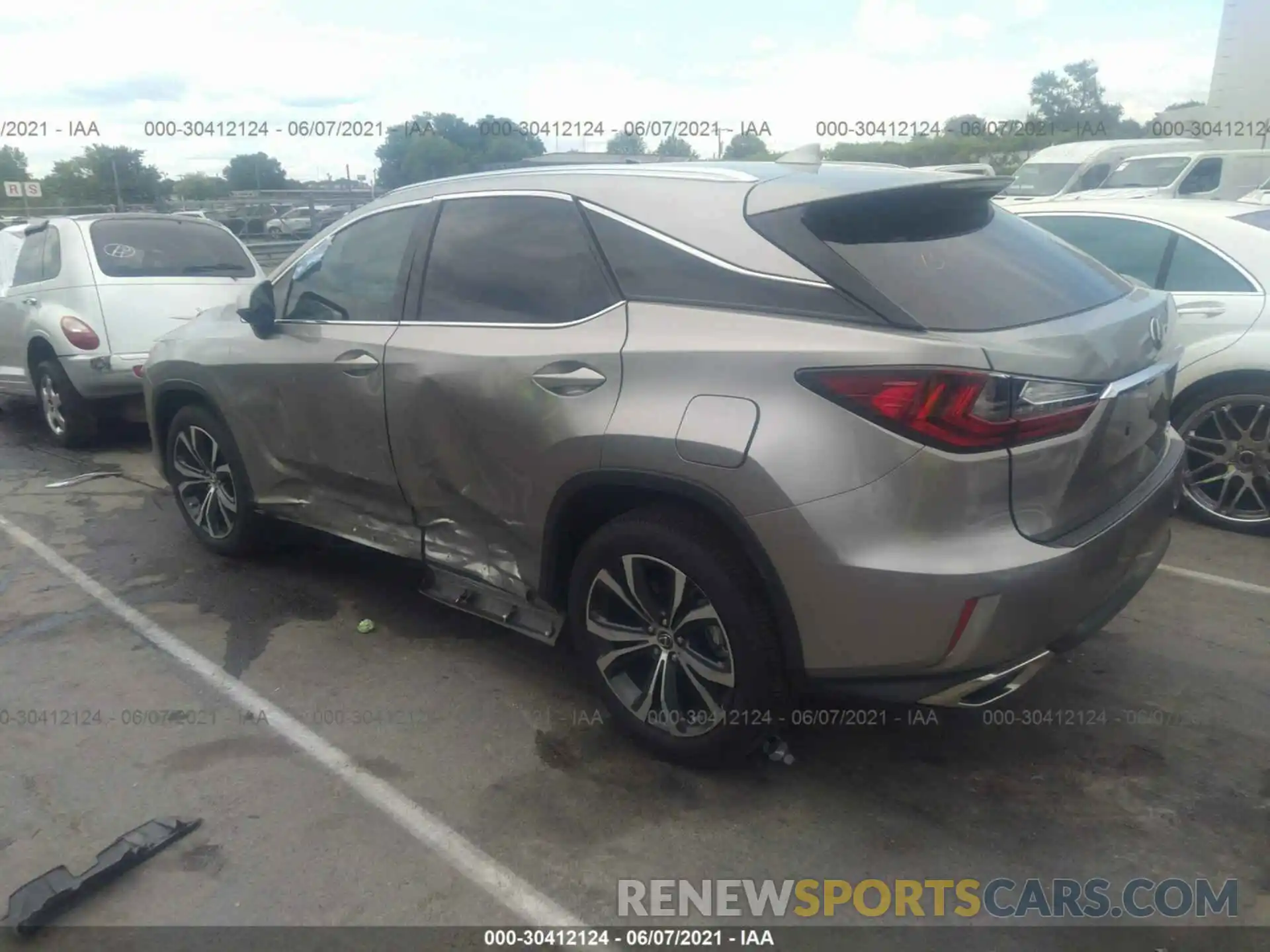 3 Photograph of a damaged car 2T2ZZMCA0KC121530 LEXUS RX 2019