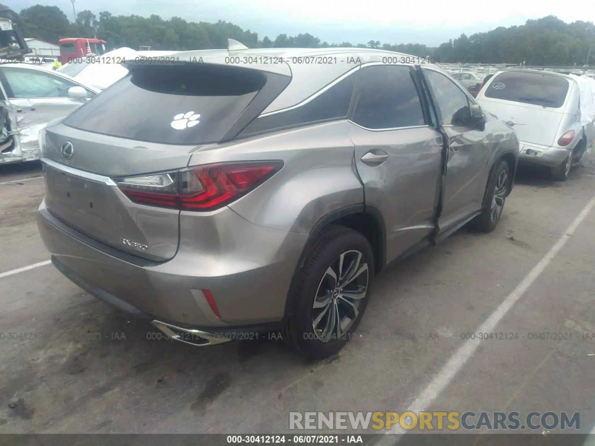 4 Photograph of a damaged car 2T2ZZMCA0KC121530 LEXUS RX 2019