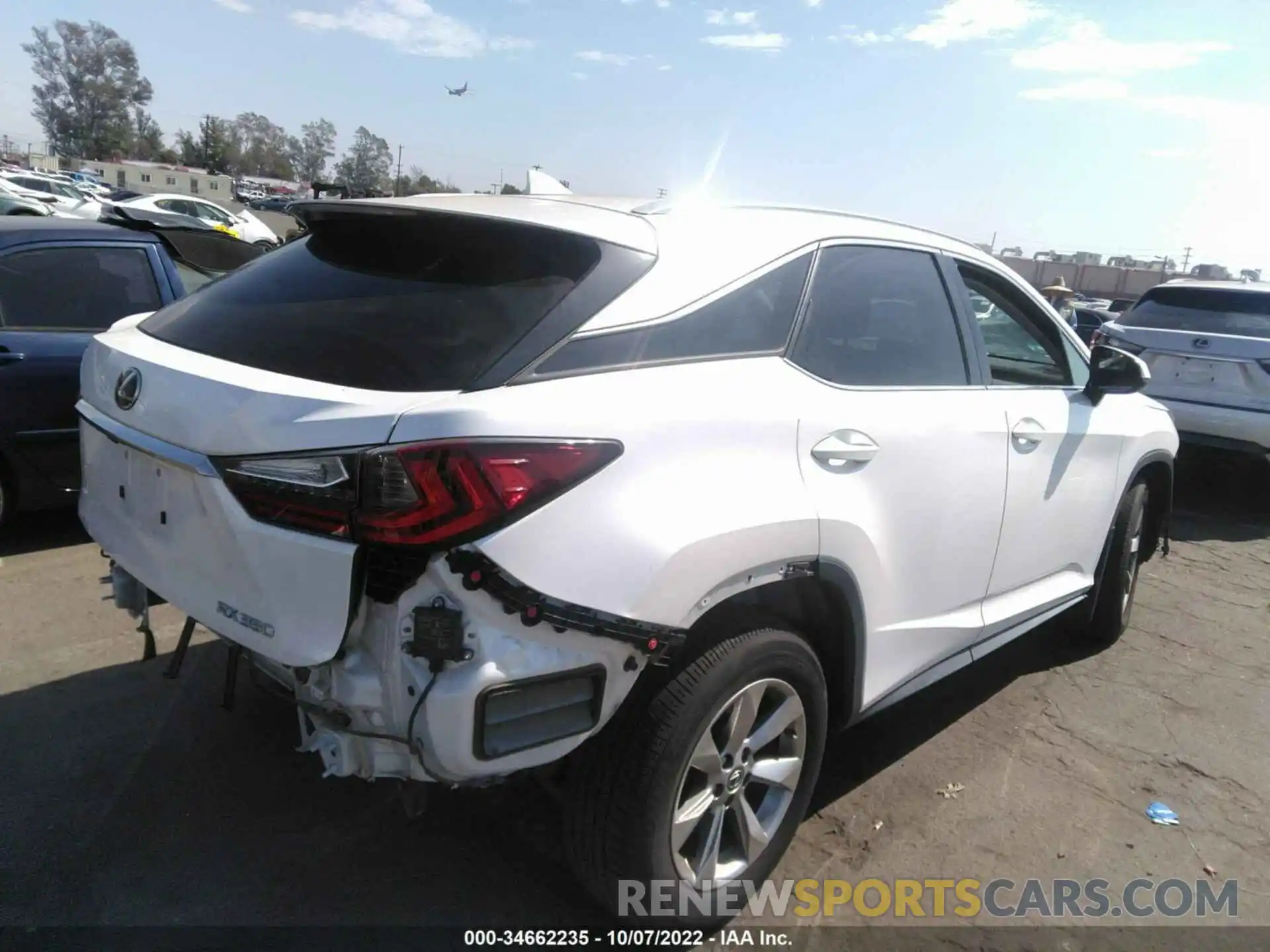 4 Photograph of a damaged car 2T2ZZMCA3KC121425 LEXUS RX 2019