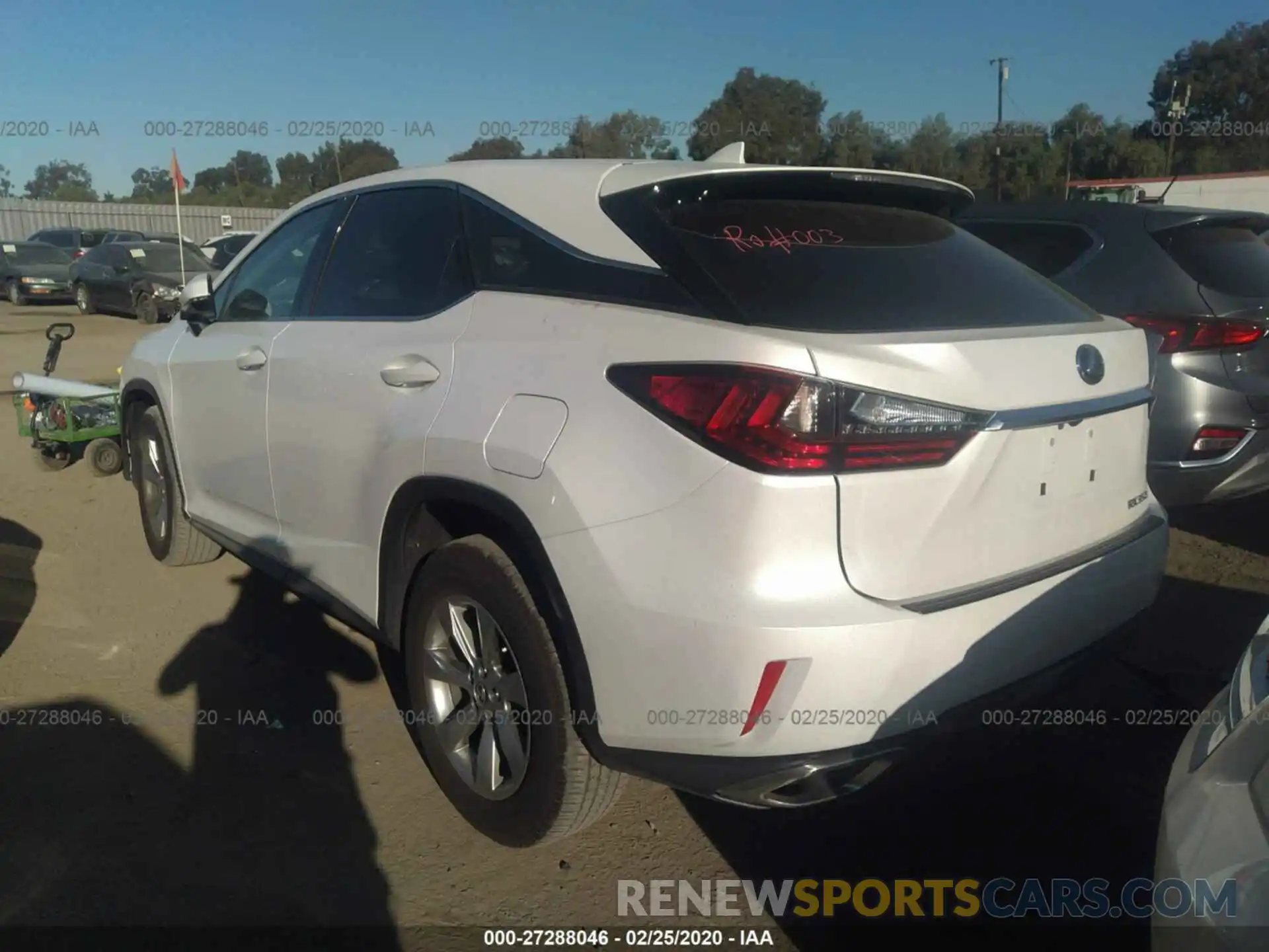 3 Photograph of a damaged car 2T2ZZMCA6KC122438 LEXUS RX 2019