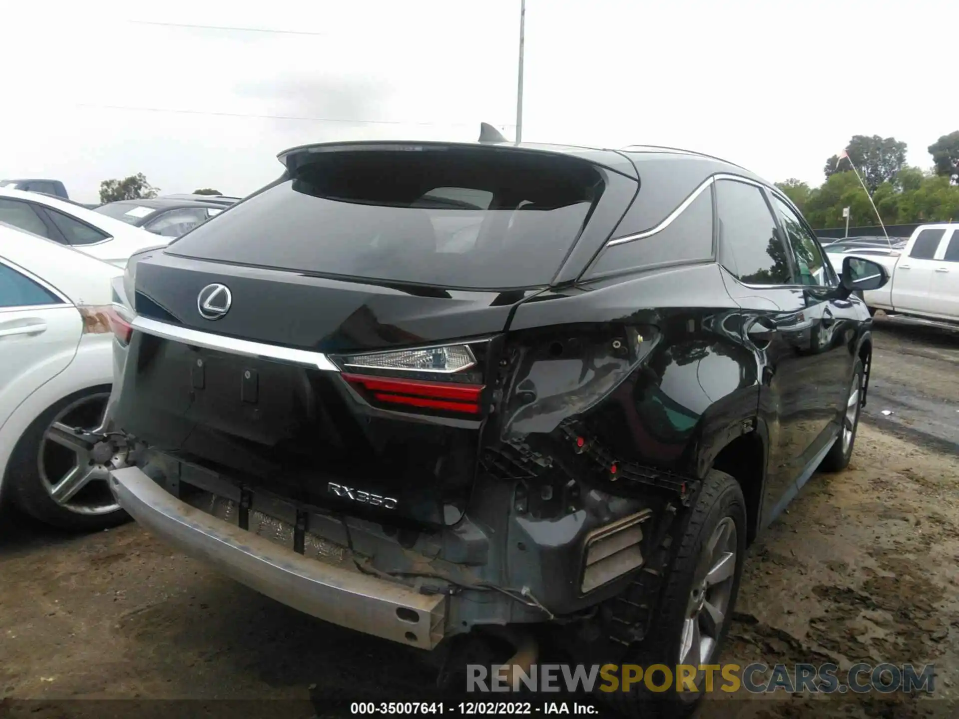 4 Photograph of a damaged car 2T2ZZMCA9KC138262 LEXUS RX 2019