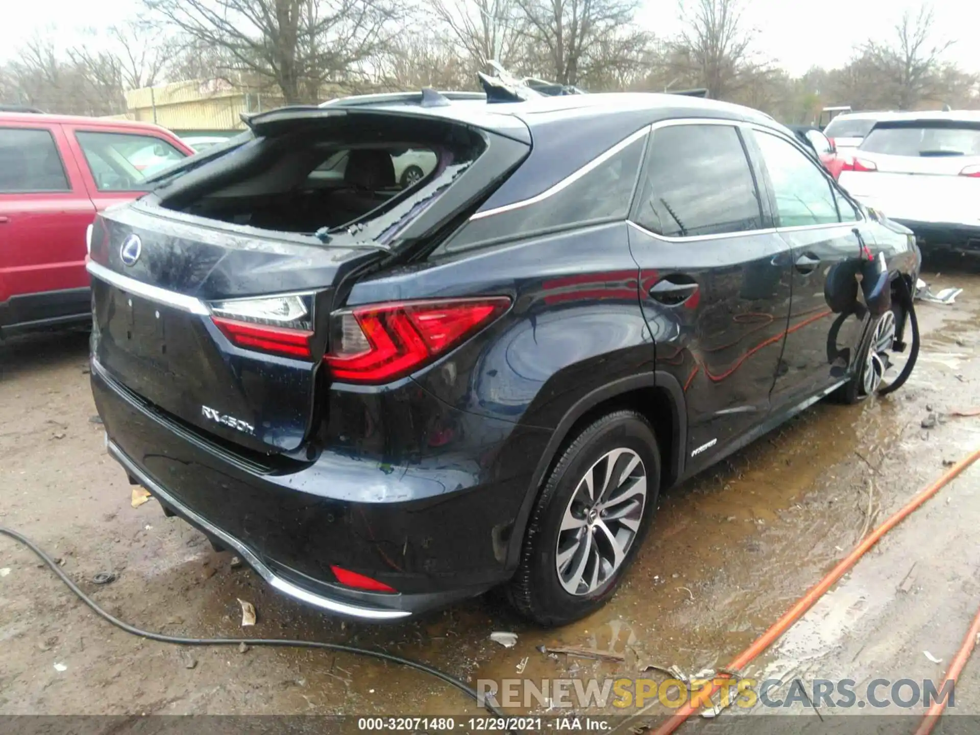 4 Photograph of a damaged car 2T2HGMDA0LC044031 LEXUS RX 2020