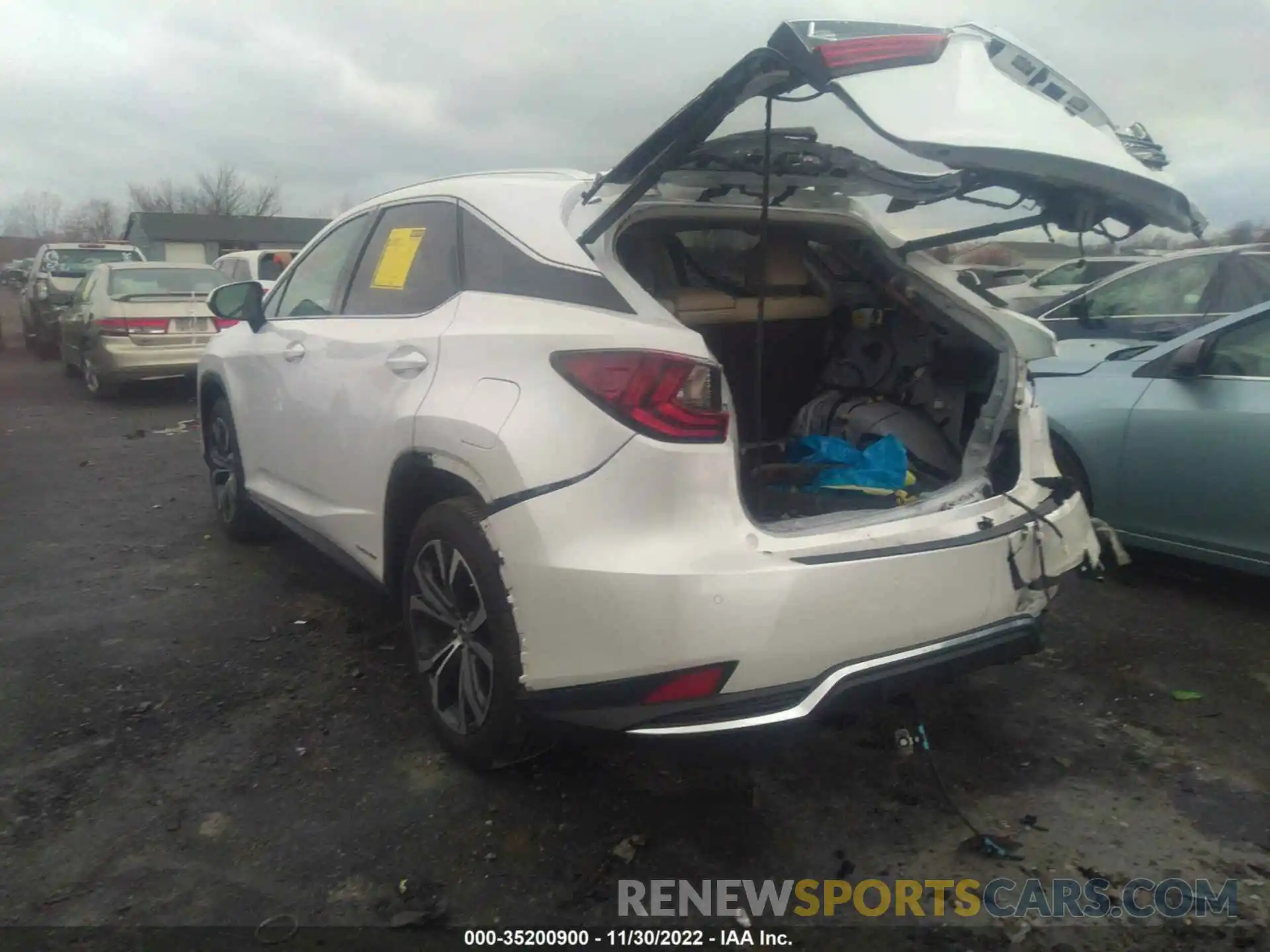 3 Photograph of a damaged car 2T2HGMDA6LC048391 LEXUS RX 2020