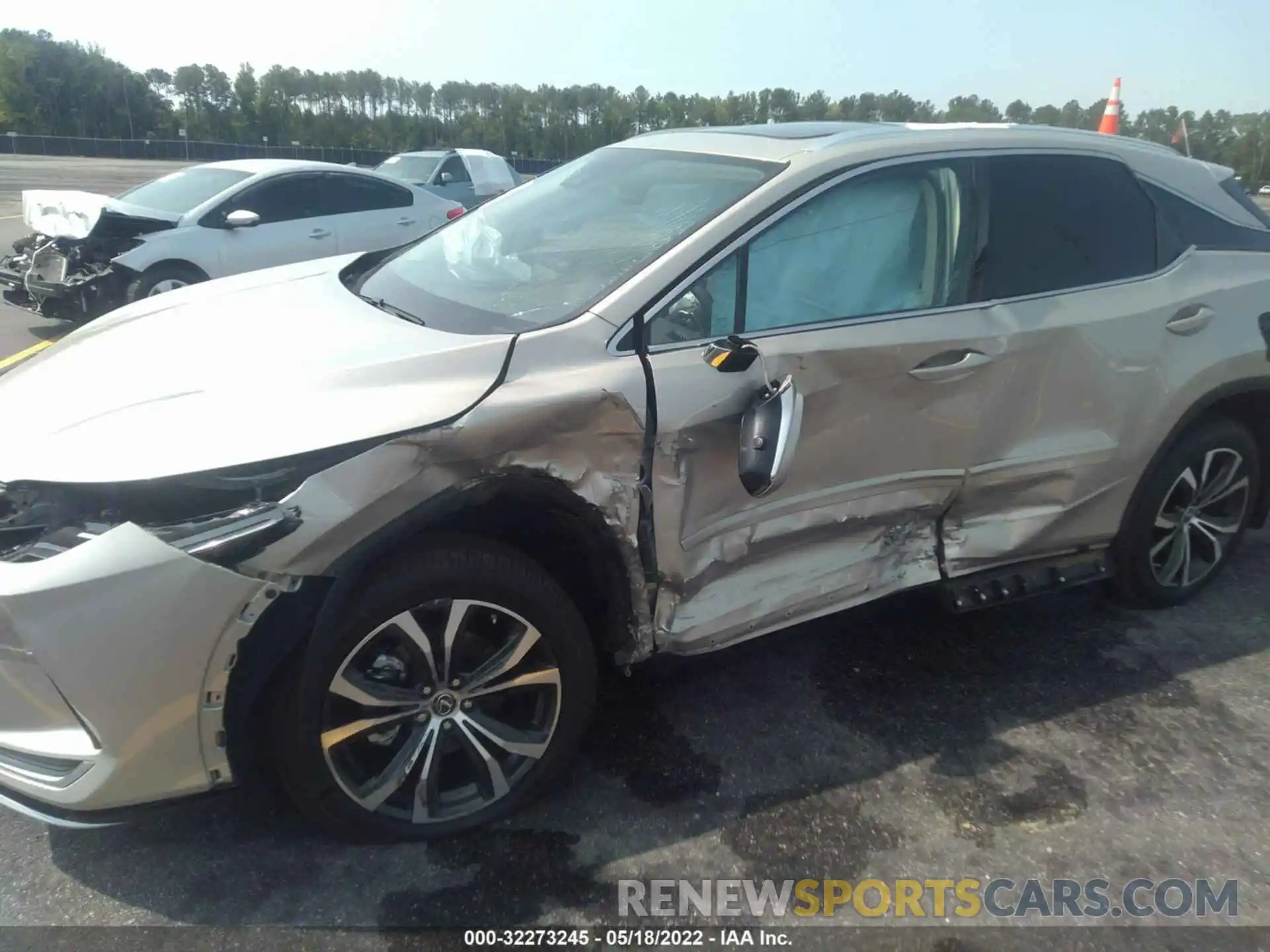 6 Photograph of a damaged car 2T2HZMAA4LC172688 LEXUS RX 2020