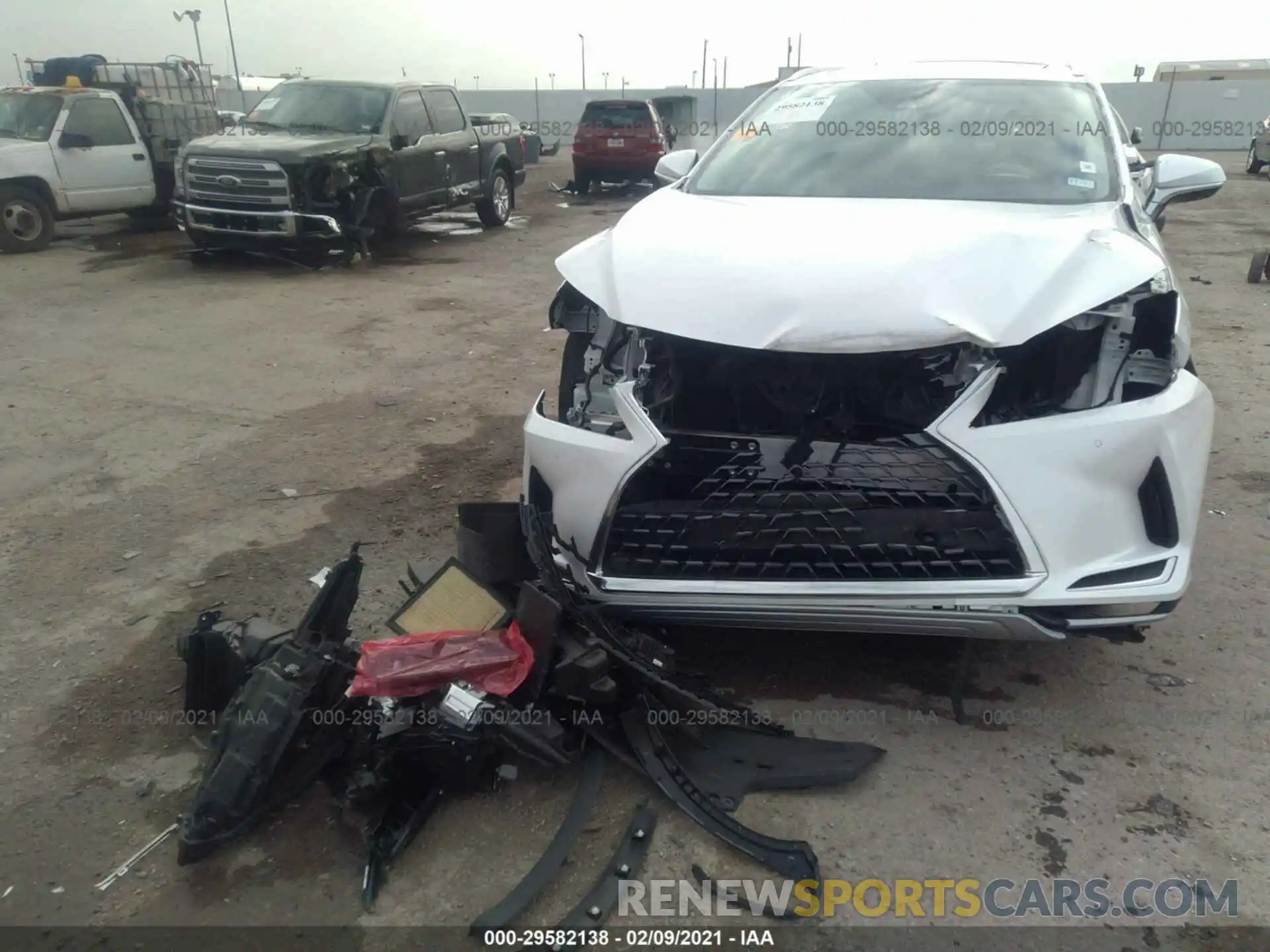 6 Photograph of a damaged car 2T2HZMAA5LC156824 LEXUS RX 2020