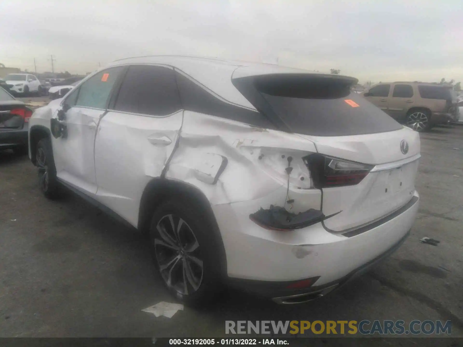 3 Photograph of a damaged car 2T2HZMAA5LC170285 LEXUS RX 2020