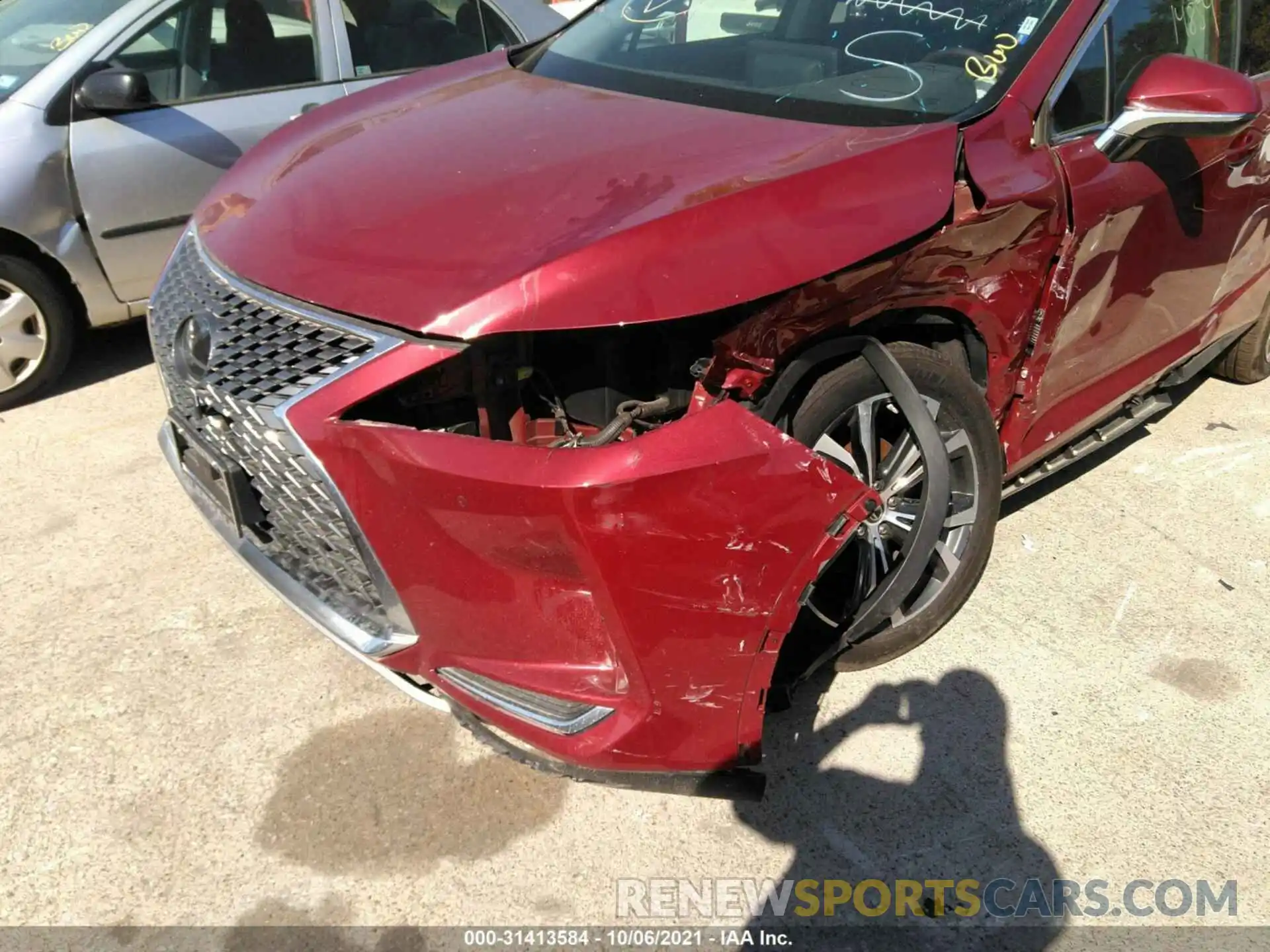 6 Photograph of a damaged car 2T2HZMAA5LC172702 LEXUS RX 2020