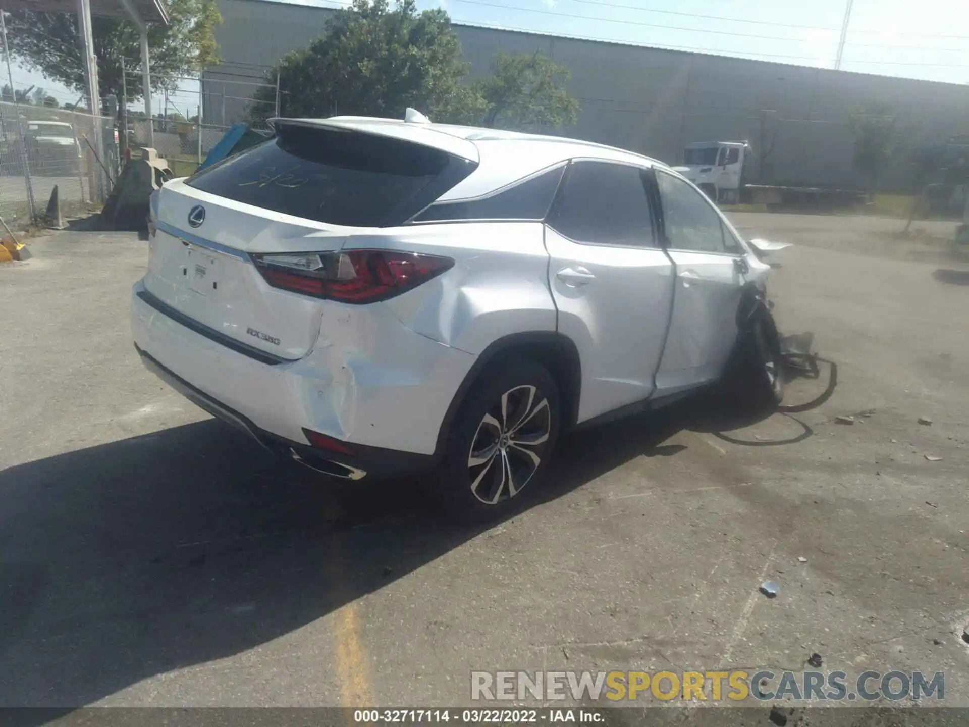 4 Photograph of a damaged car 2T2HZMAA7LC181904 LEXUS RX 2020