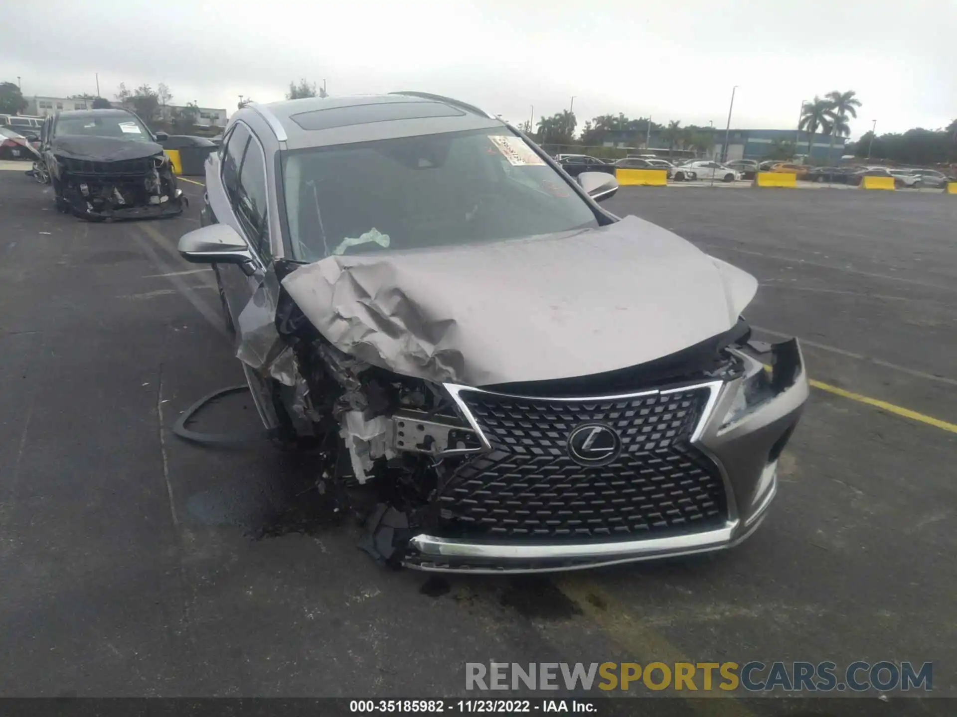 6 Photograph of a damaged car 2T2HZMAA7LC182258 LEXUS RX 2020