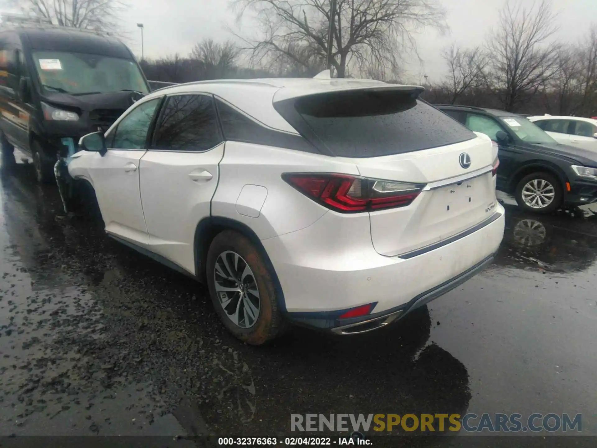 3 Photograph of a damaged car 2T2HZMDA4LC240922 LEXUS RX 2020