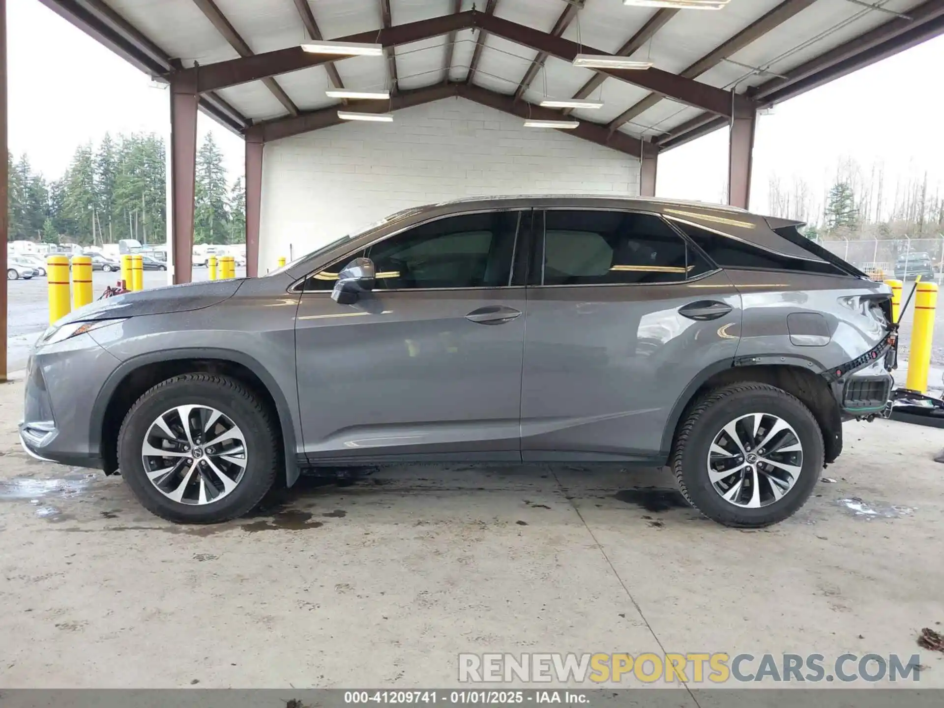 15 Photograph of a damaged car 2T2HZMDA6LC238315 LEXUS RX 2020