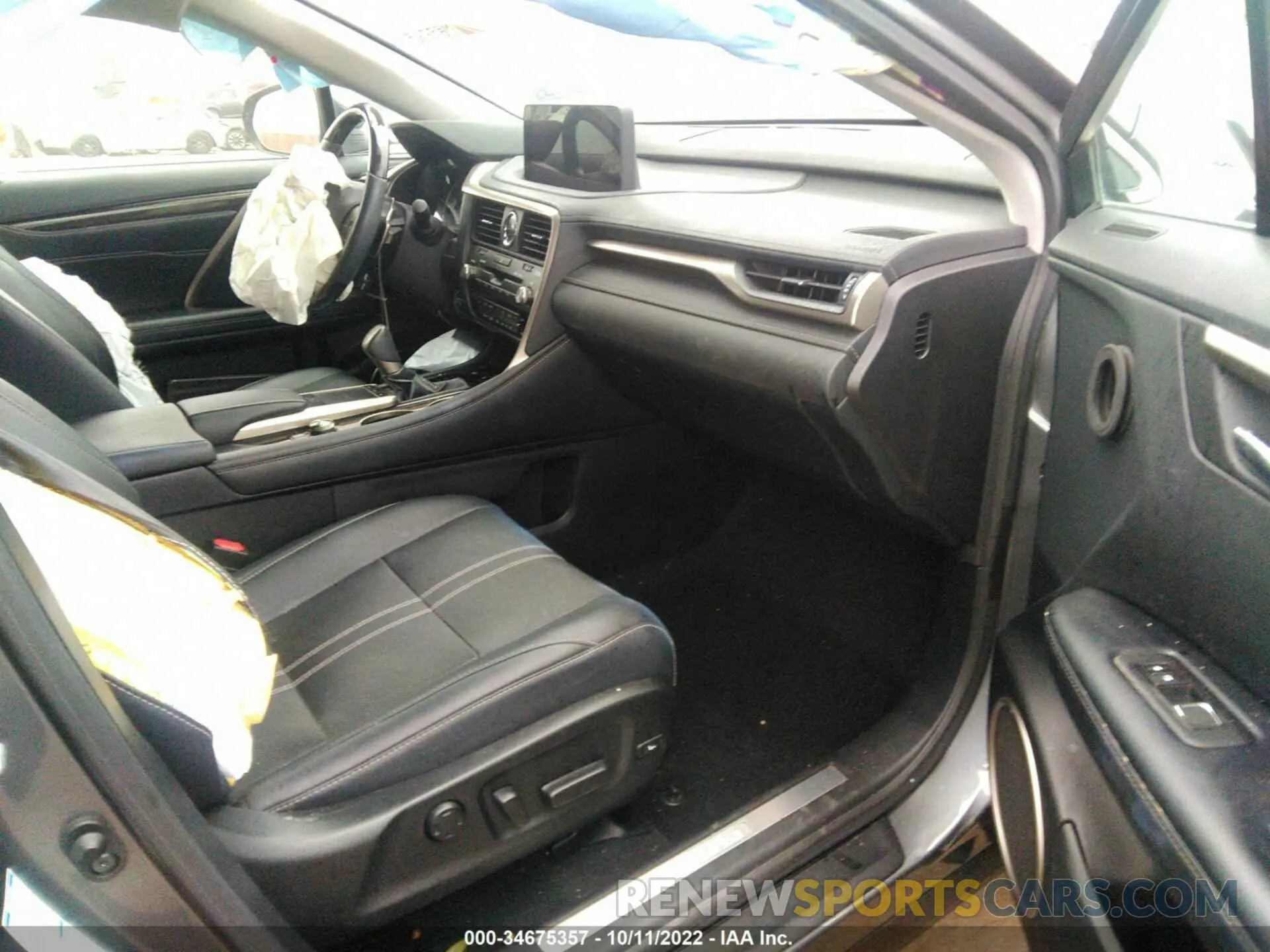 5 Photograph of a damaged car 2T2JGMDA8LC048748 LEXUS RX 2020
