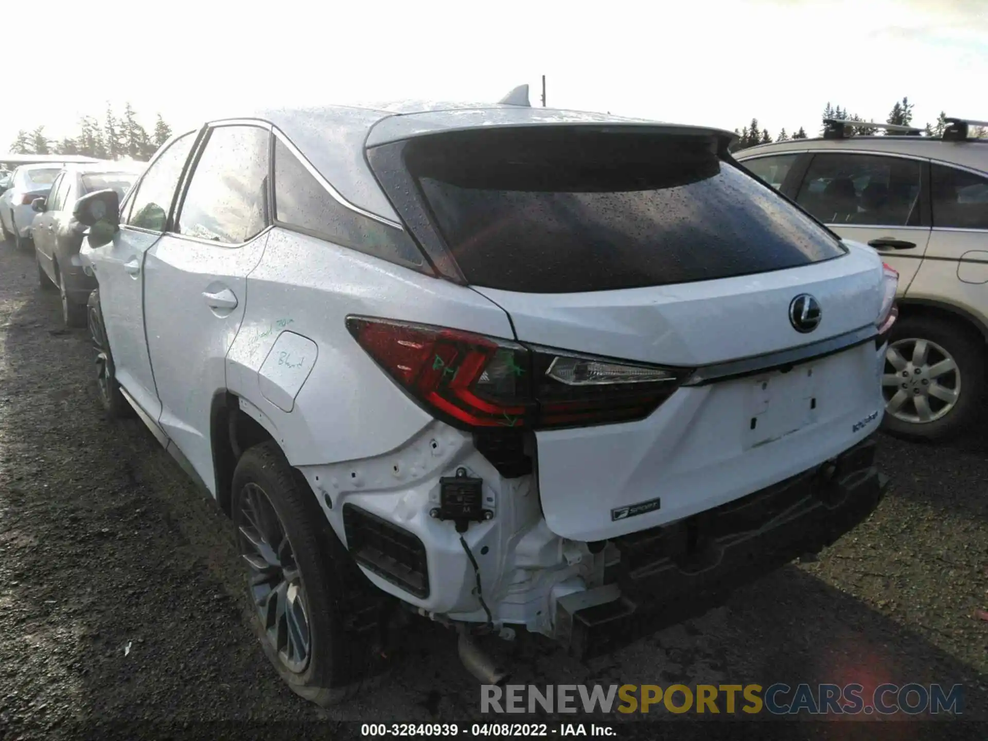 3 Photograph of a damaged car 2T2SZMDA1LC214803 LEXUS RX 2020