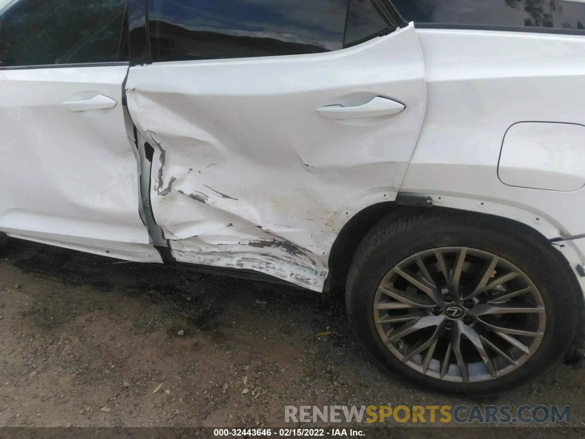 6 Photograph of a damaged car 2T2YGMDA2LC046993 LEXUS RX 2020