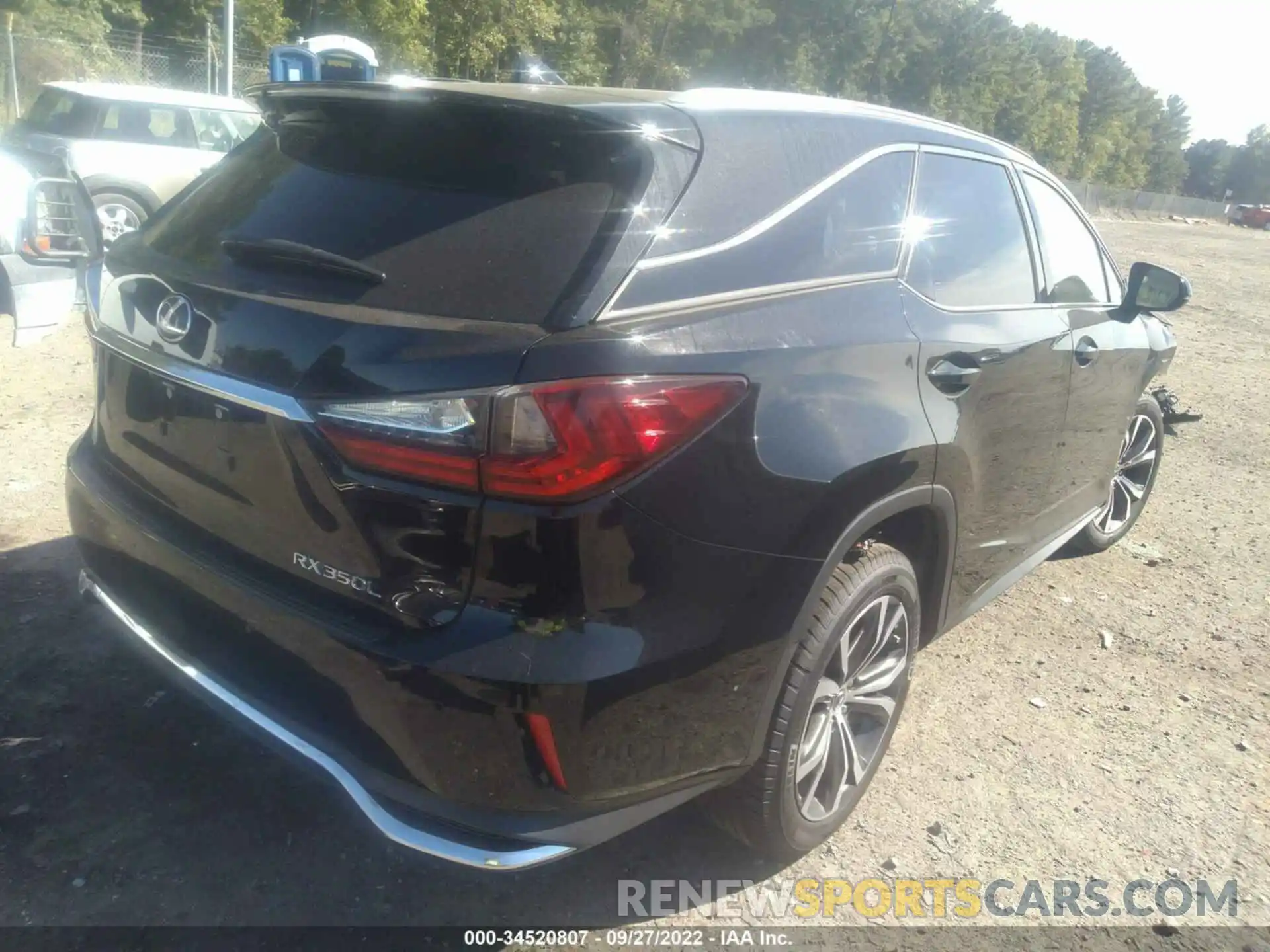 4 Photograph of a damaged car JTJHZKEA0L2015108 LEXUS RX 2020