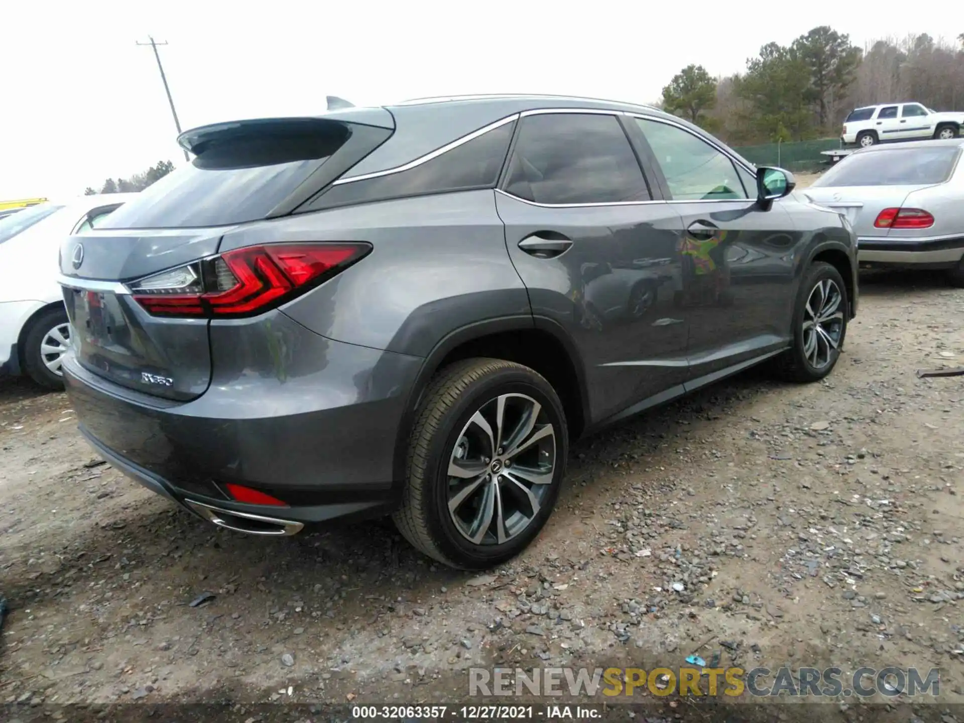 4 Photograph of a damaged car 2T2HZMAA6MC195973 LEXUS RX 2021