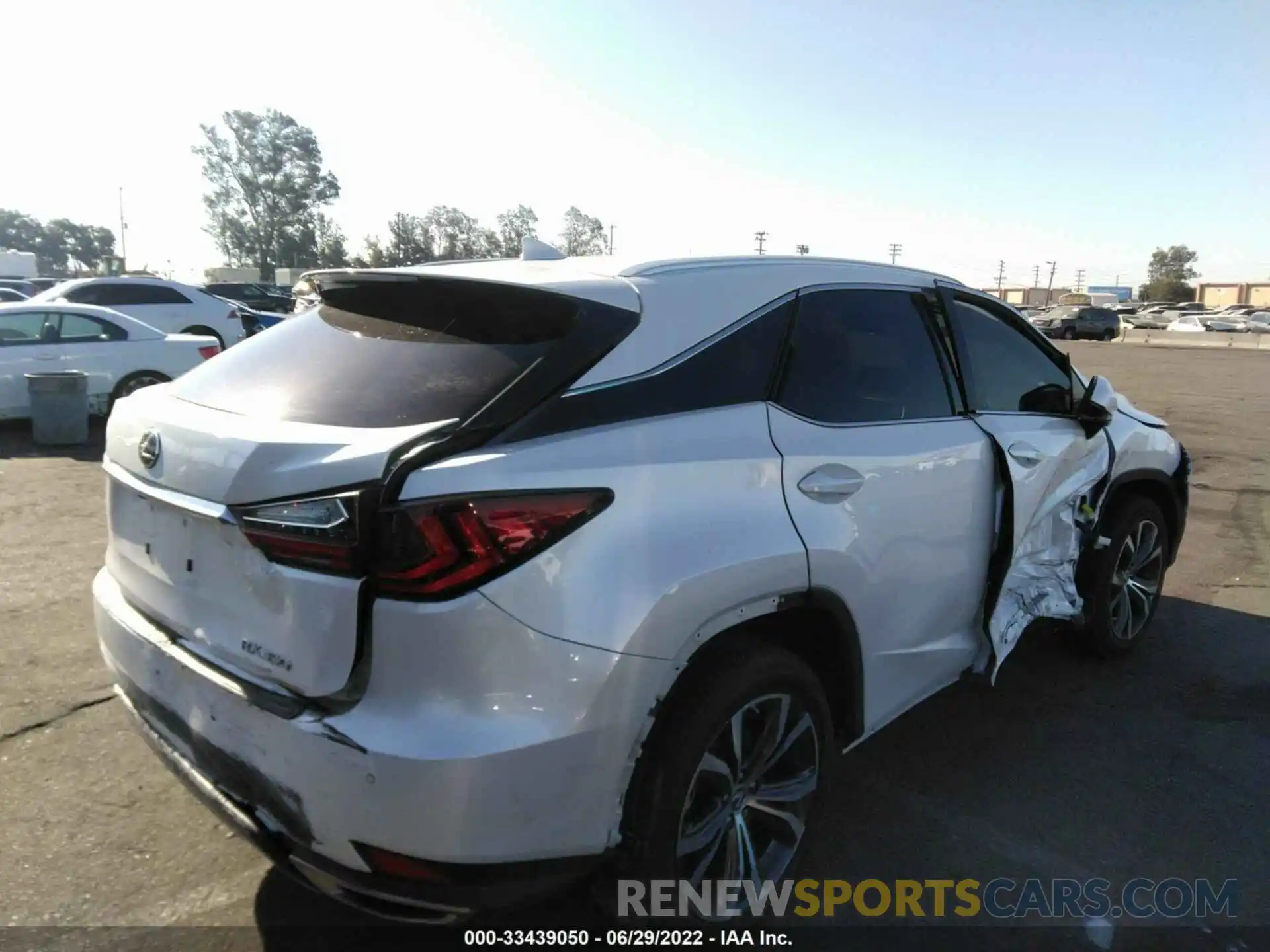 4 Photograph of a damaged car 2T2HZMAA6MC214005 LEXUS RX 2021