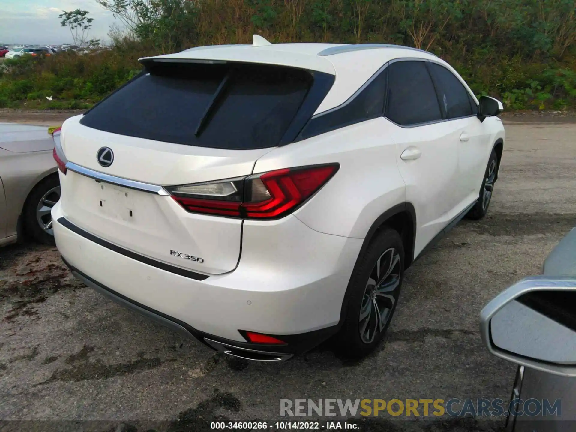 4 Photograph of a damaged car 2T2HZMAA8MC184747 LEXUS RX 2021