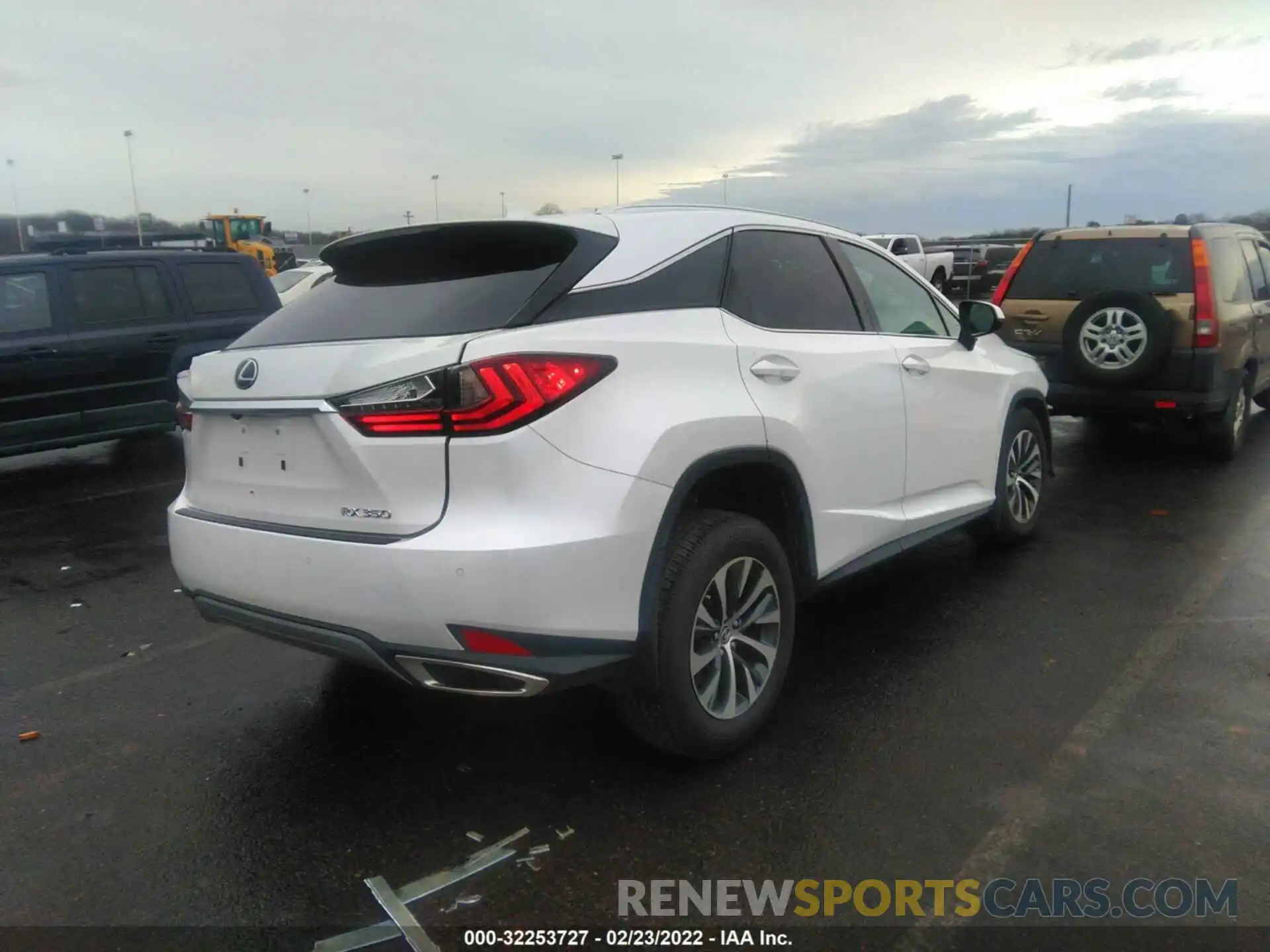 4 Photograph of a damaged car 2T2HZMDA6MC293980 LEXUS RX 2021