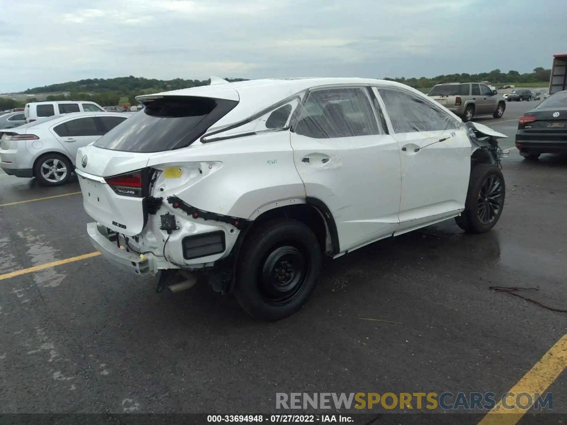 4 Photograph of a damaged car 2T2HZMDA0NC313433 LEXUS RX 2022