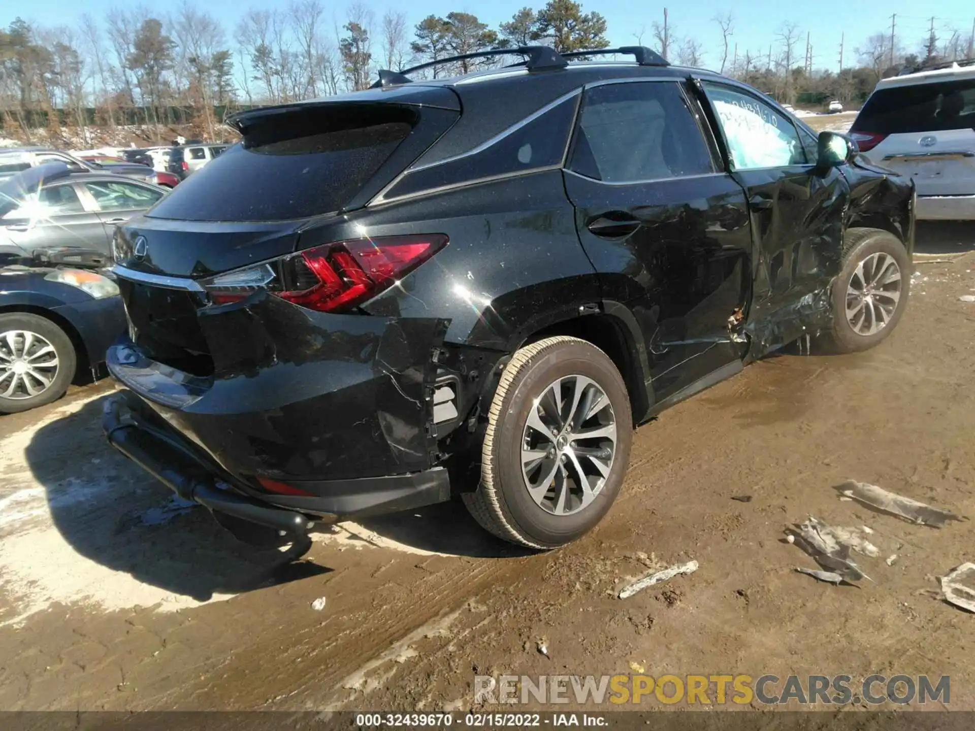 4 Photograph of a damaged car 2T2HZMDA4NC311961 LEXUS RX 2022