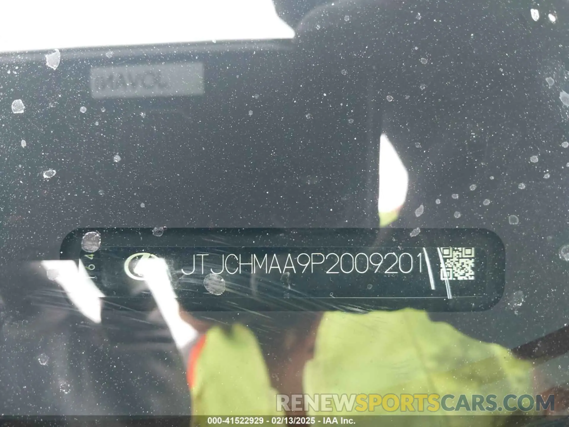 9 Photograph of a damaged car JTJCHMAA9P2009201 LEXUS RX 2023