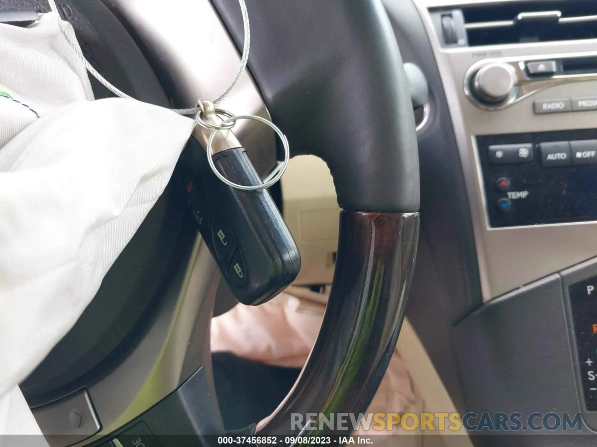 11 Photograph of a damaged car 2T2ZK1BA4FC177187 LEXUS RX 350 2015
