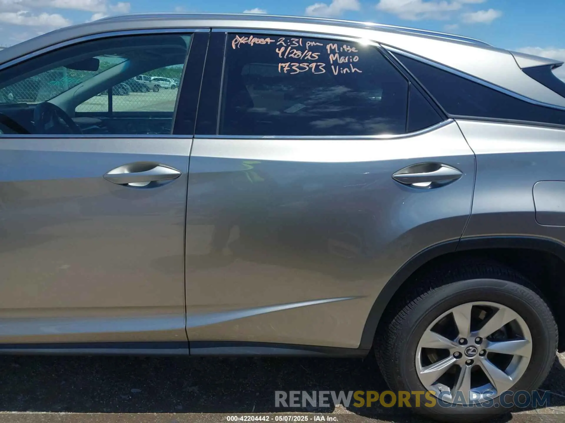 14 Photograph of a damaged car 2T2BZMCA1KC195203 LEXUS RX 350 2019