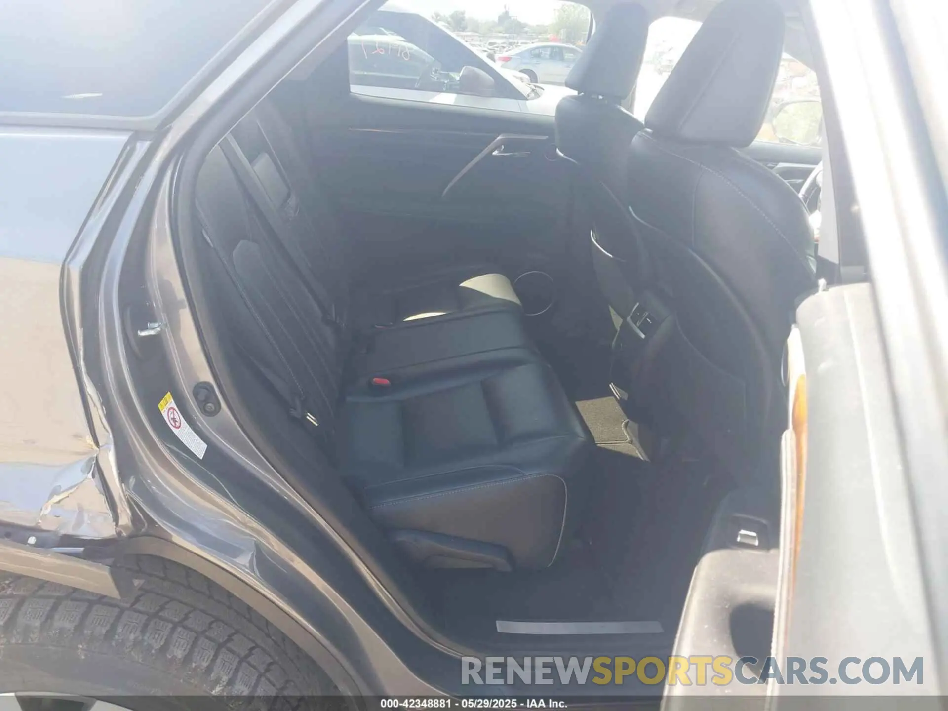 8 Photograph of a damaged car 2T2BZMCA5KC190778 LEXUS RX 350 2019