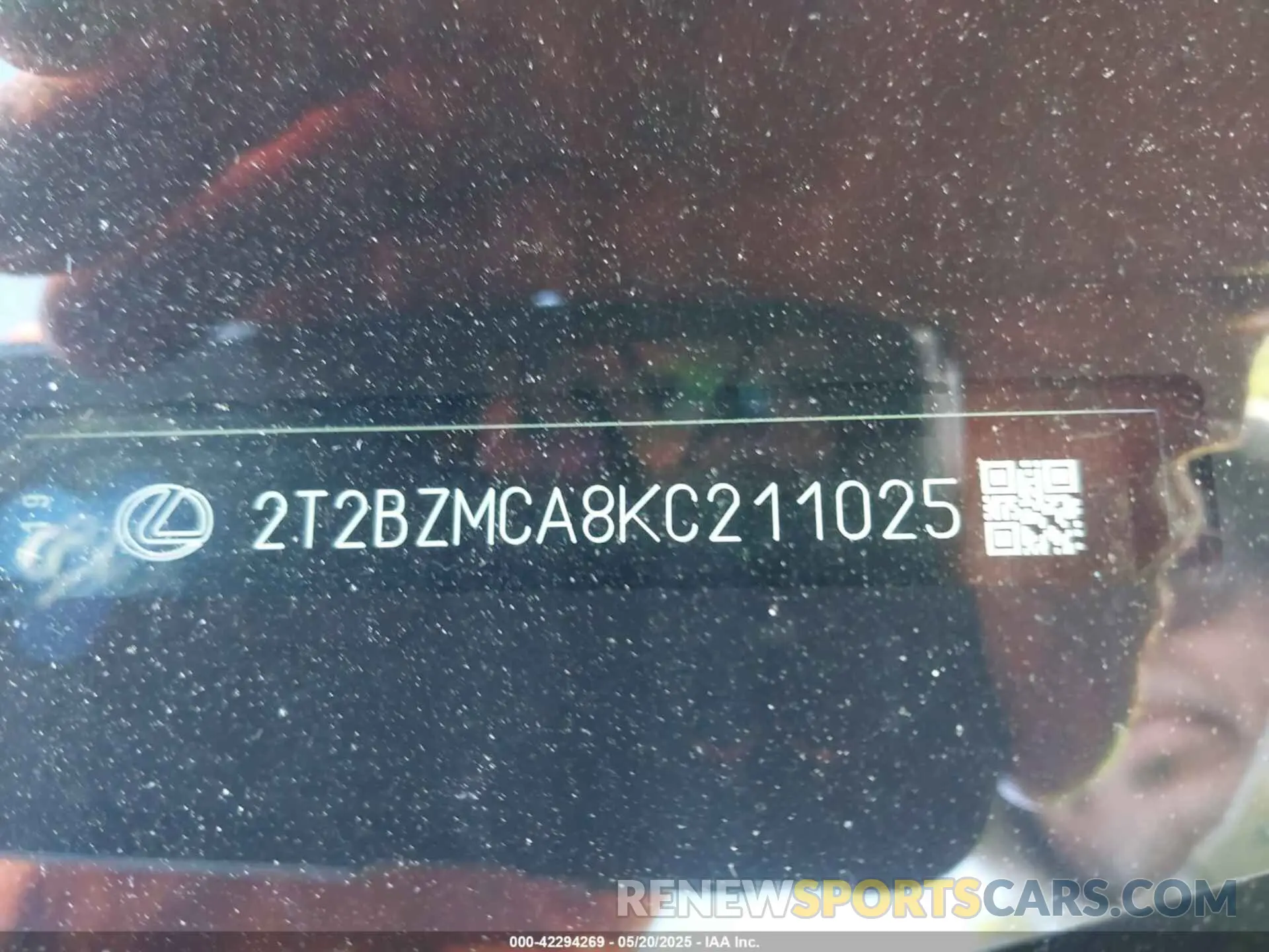 17 Photograph of a damaged car 2T2BZMCA8KC211025 LEXUS RX 350 2019