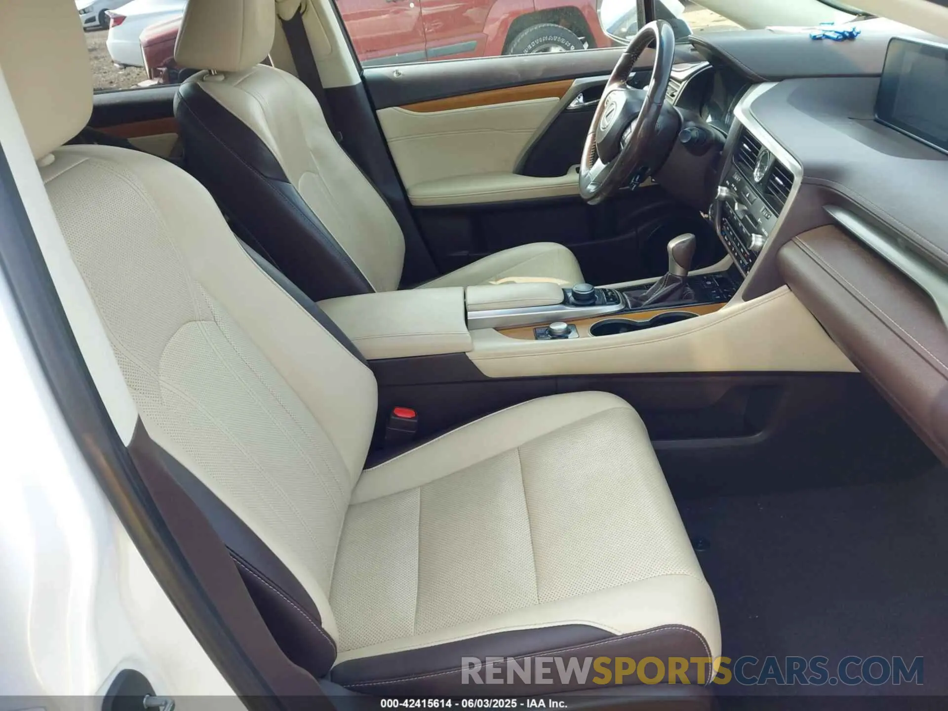 5 Photograph of a damaged car 2T2BZMCA9KC208327 LEXUS RX 350 2019