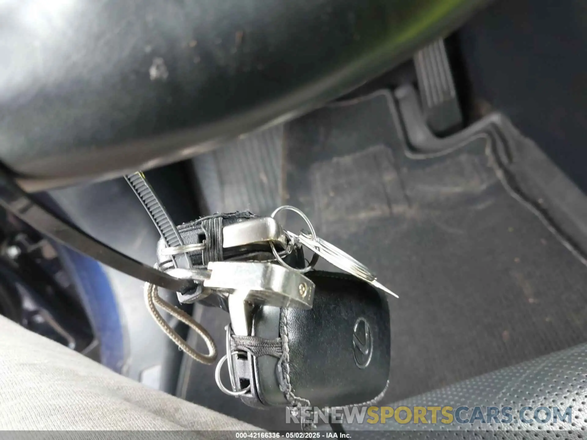 11 Photograph of a damaged car 2T2BZMCAXKC210846 LEXUS RX 350 2019