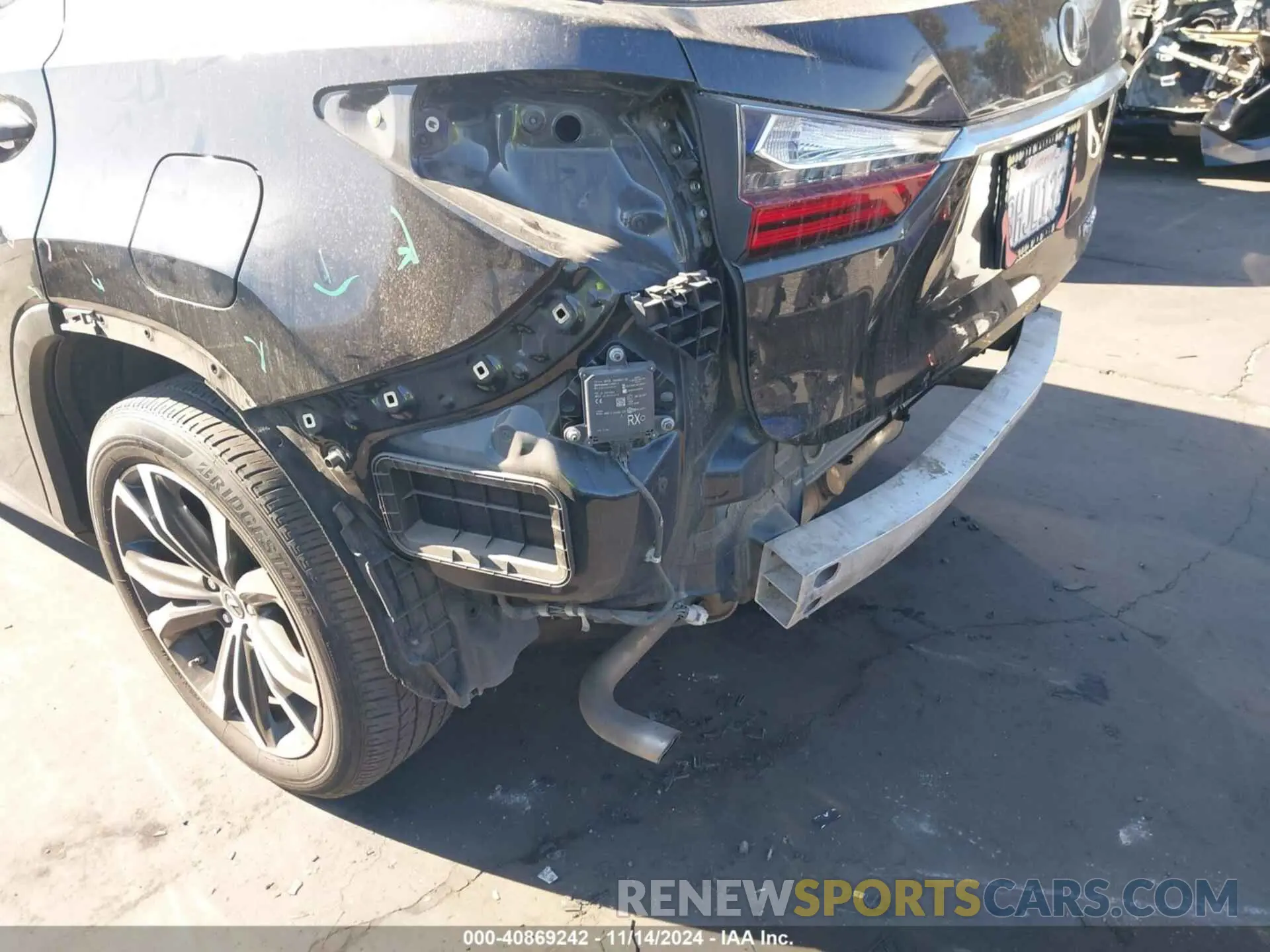 21 Photograph of a damaged car 2T2ZZMCA0KC123522 LEXUS RX 350 2019