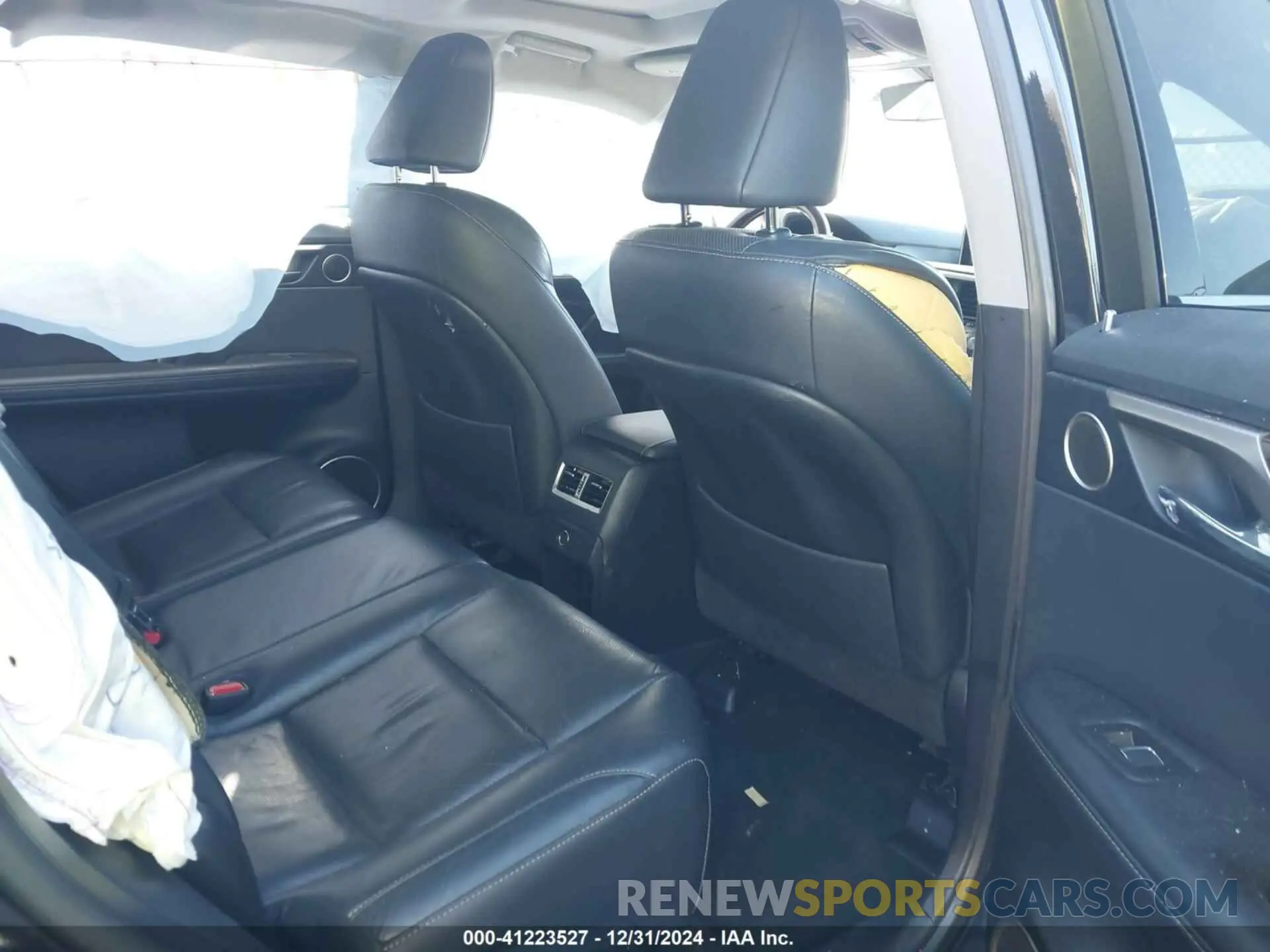 8 Photograph of a damaged car 2T2ZZMCA0KC133614 LEXUS RX 350 2019