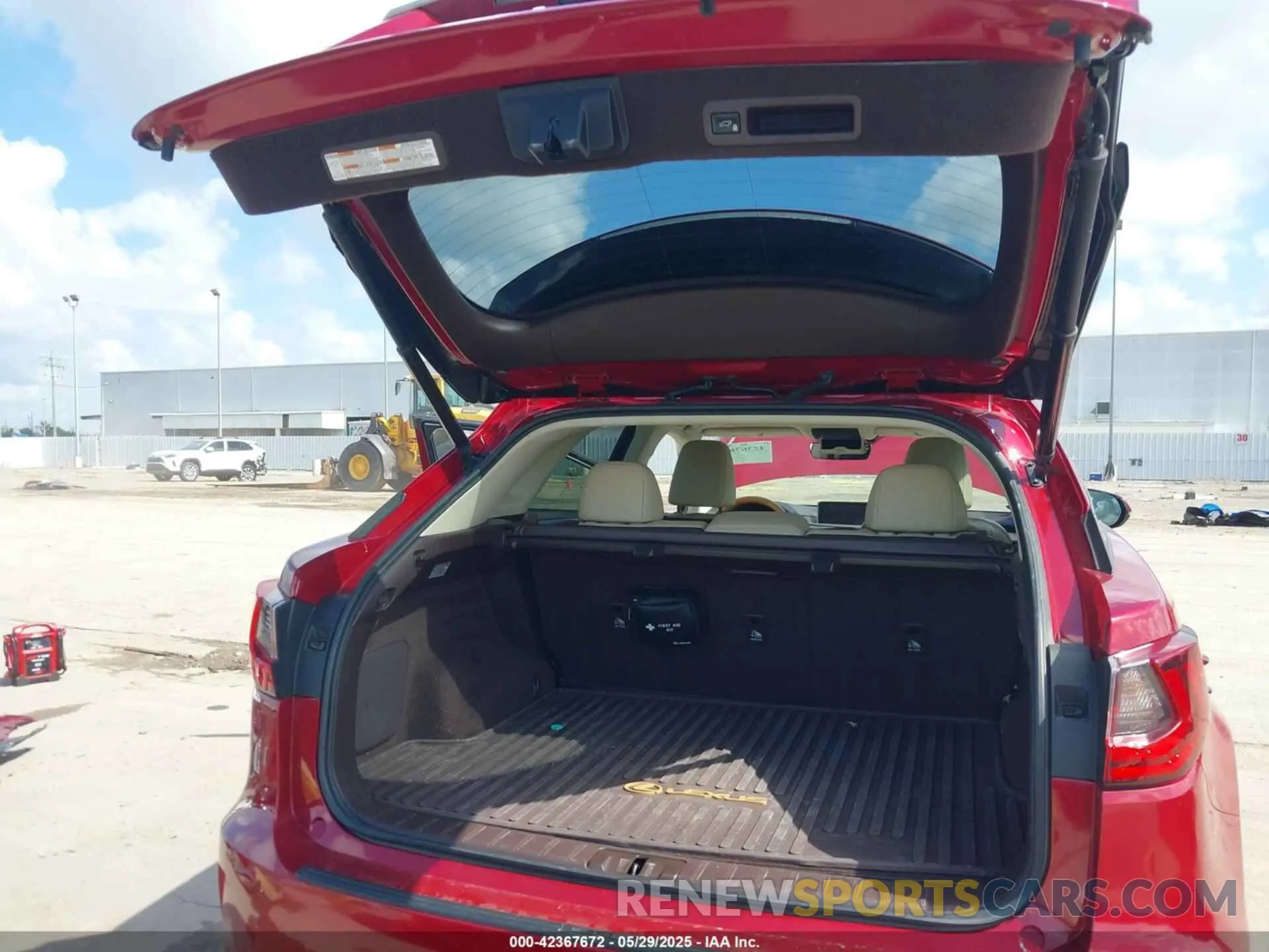 18 Photograph of a damaged car 2T2ZZMCA0KC139977 LEXUS RX 350 2019