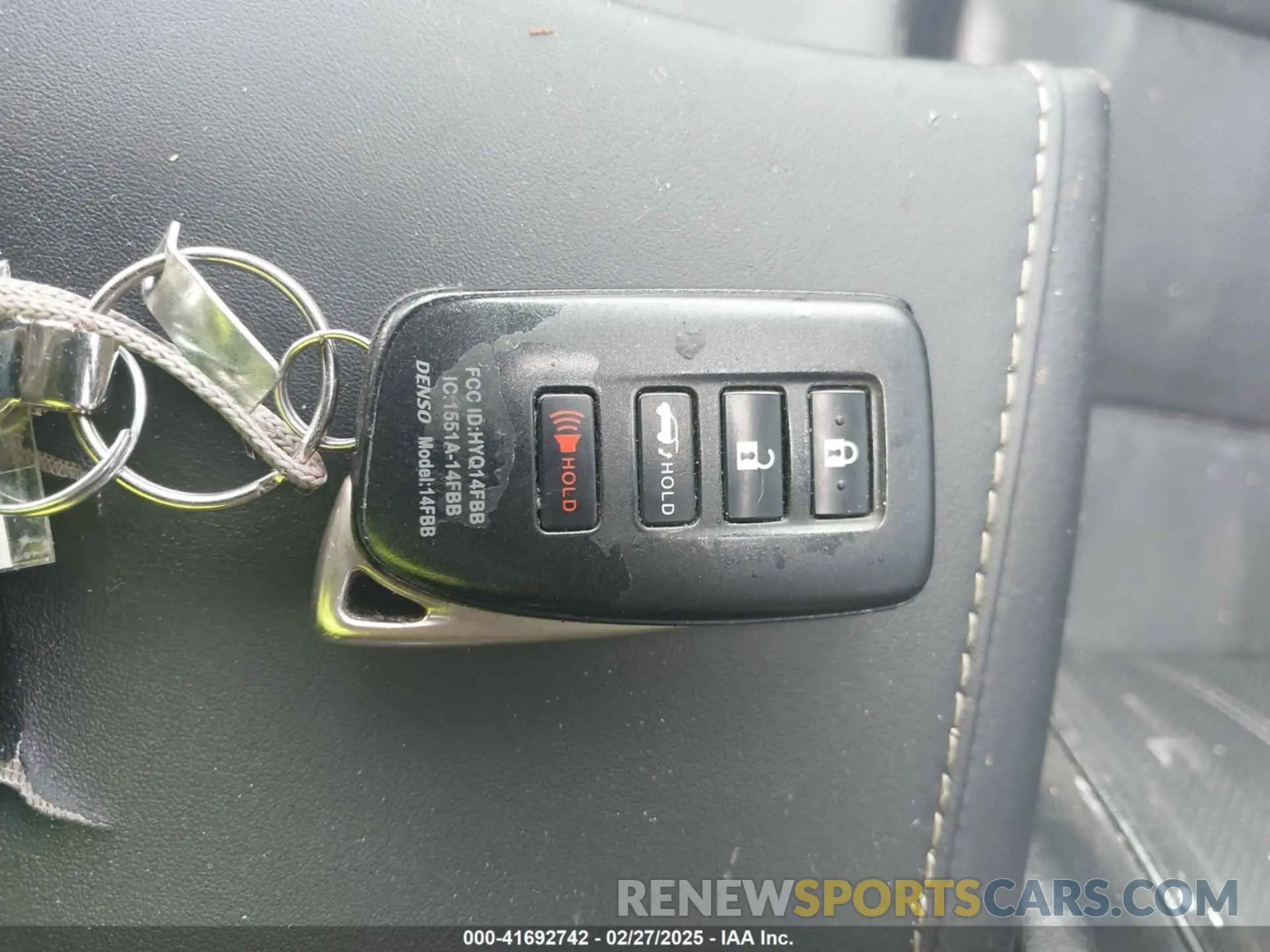 11 Photograph of a damaged car 2T2ZZMCA1KC131631 LEXUS RX 350 2019