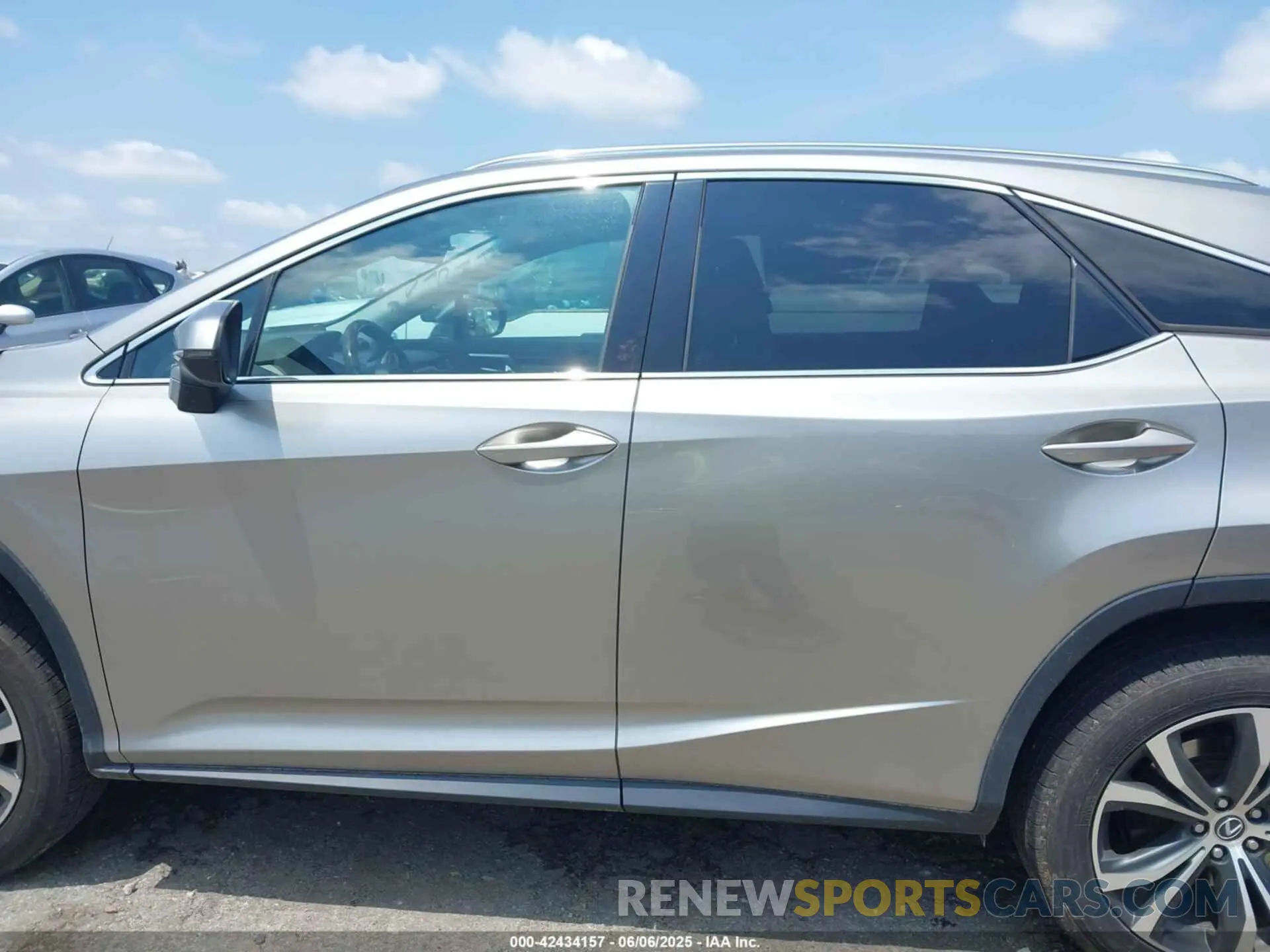 14 Photograph of a damaged car 2T2ZZMCA2KC120640 LEXUS RX 350 2019