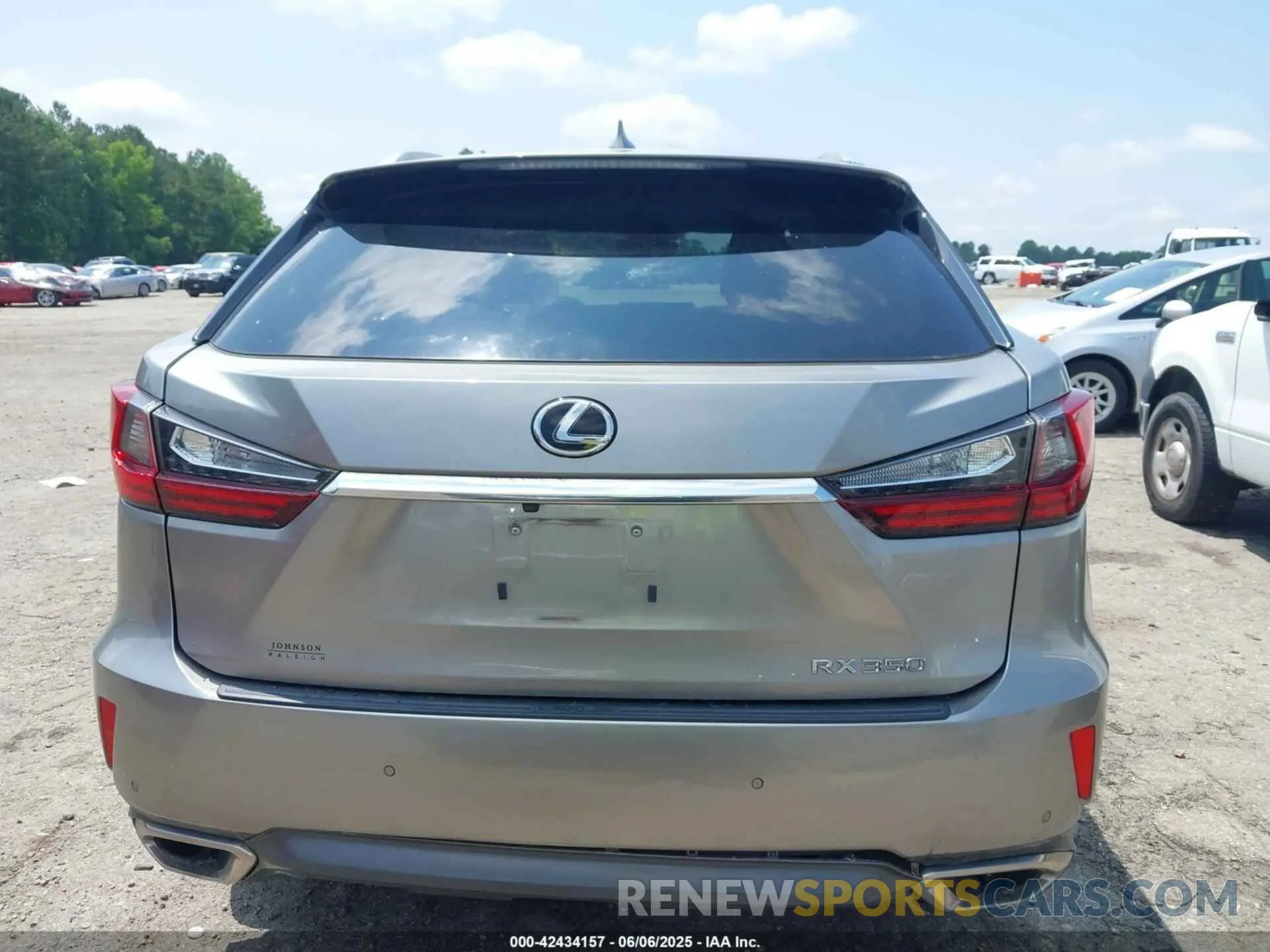 16 Photograph of a damaged car 2T2ZZMCA2KC120640 LEXUS RX 350 2019