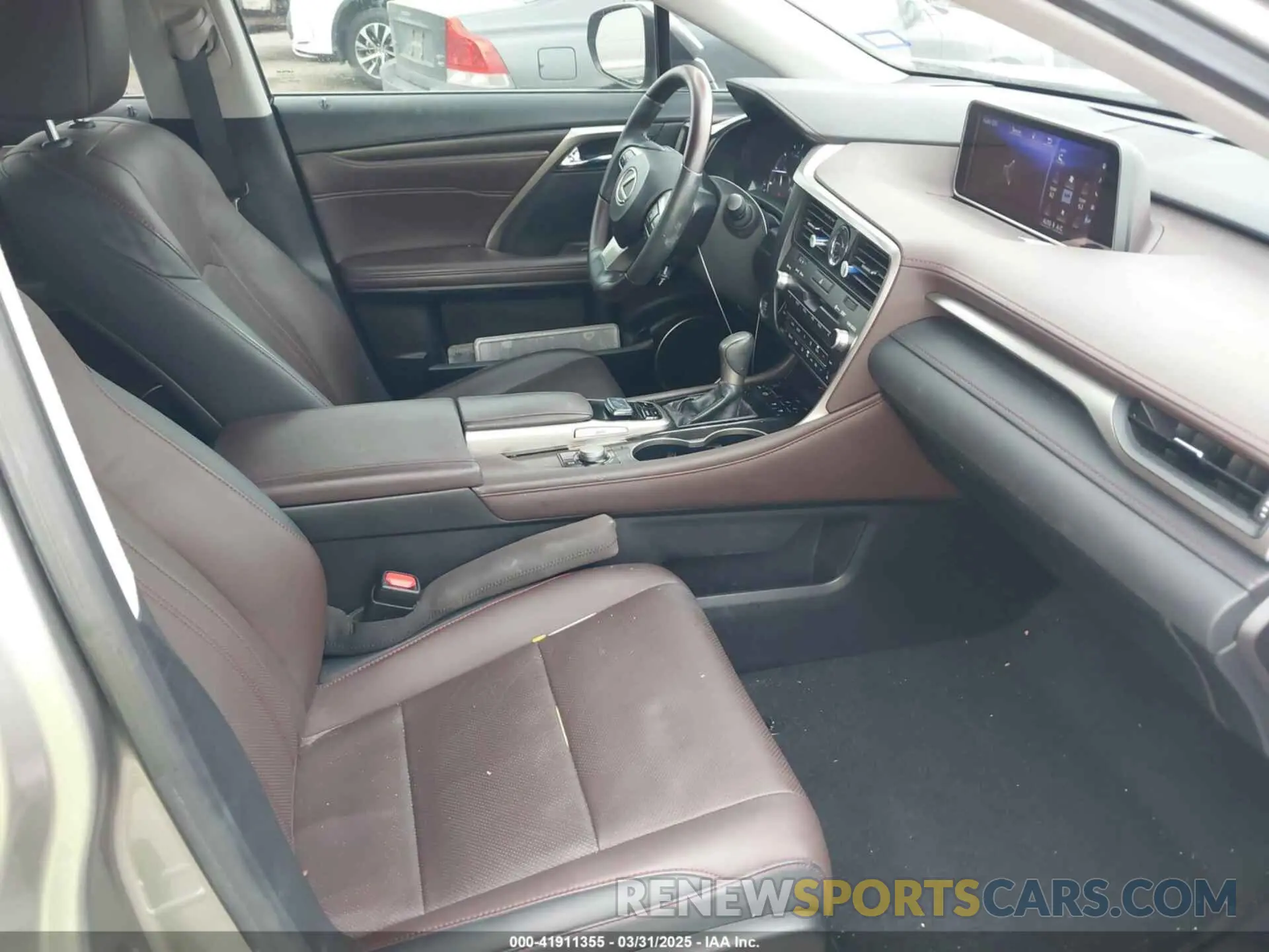 5 Photograph of a damaged car 2T2ZZMCA3KC123630 LEXUS RX 350 2019