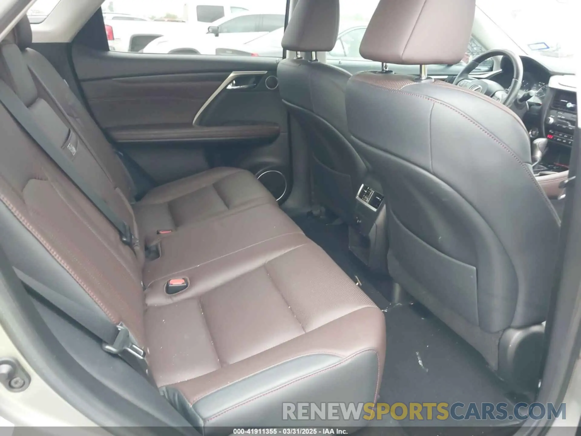 8 Photograph of a damaged car 2T2ZZMCA3KC123630 LEXUS RX 350 2019