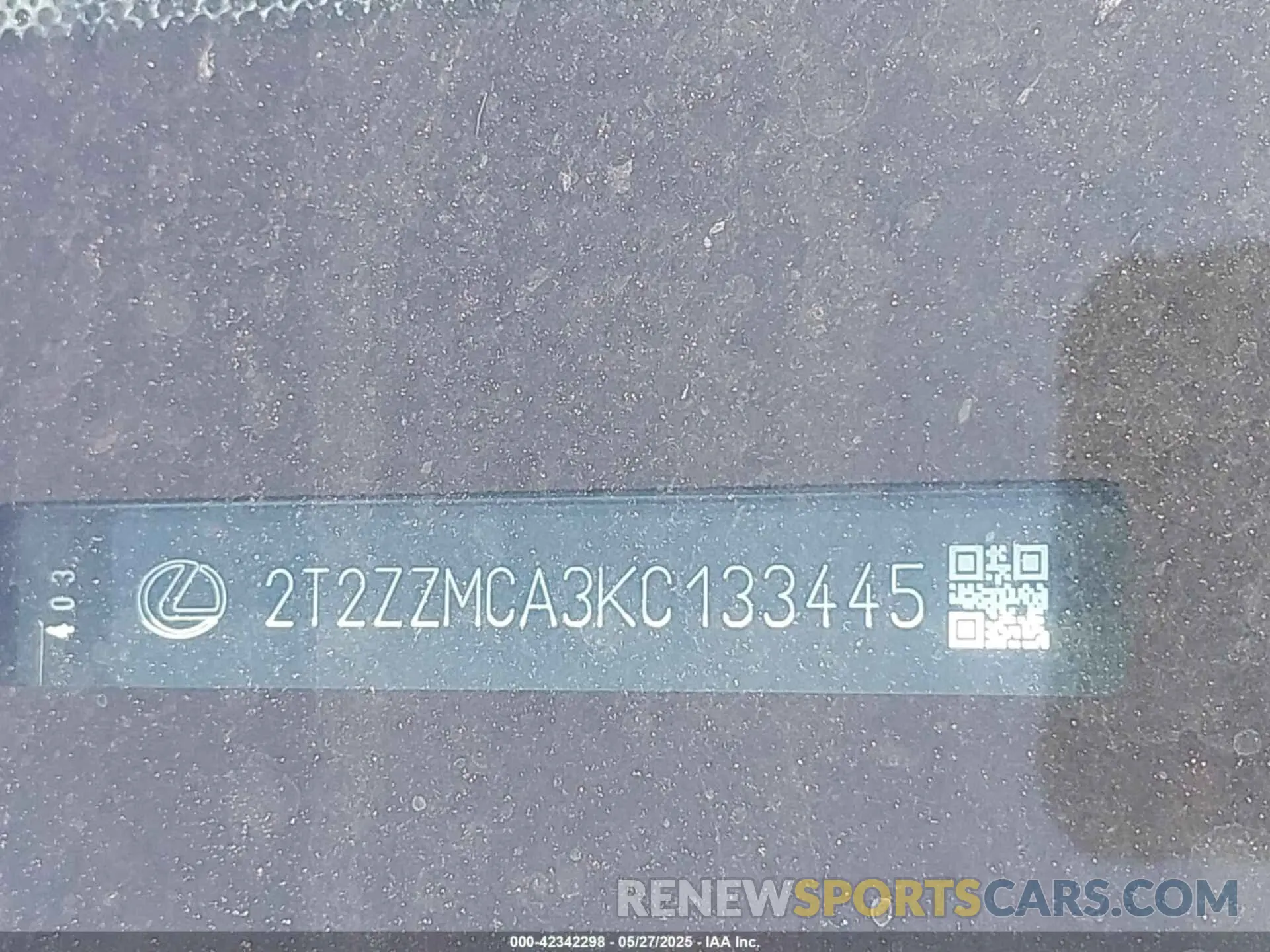 17 Photograph of a damaged car 2T2ZZMCA3KC133445 LEXUS RX 350 2019