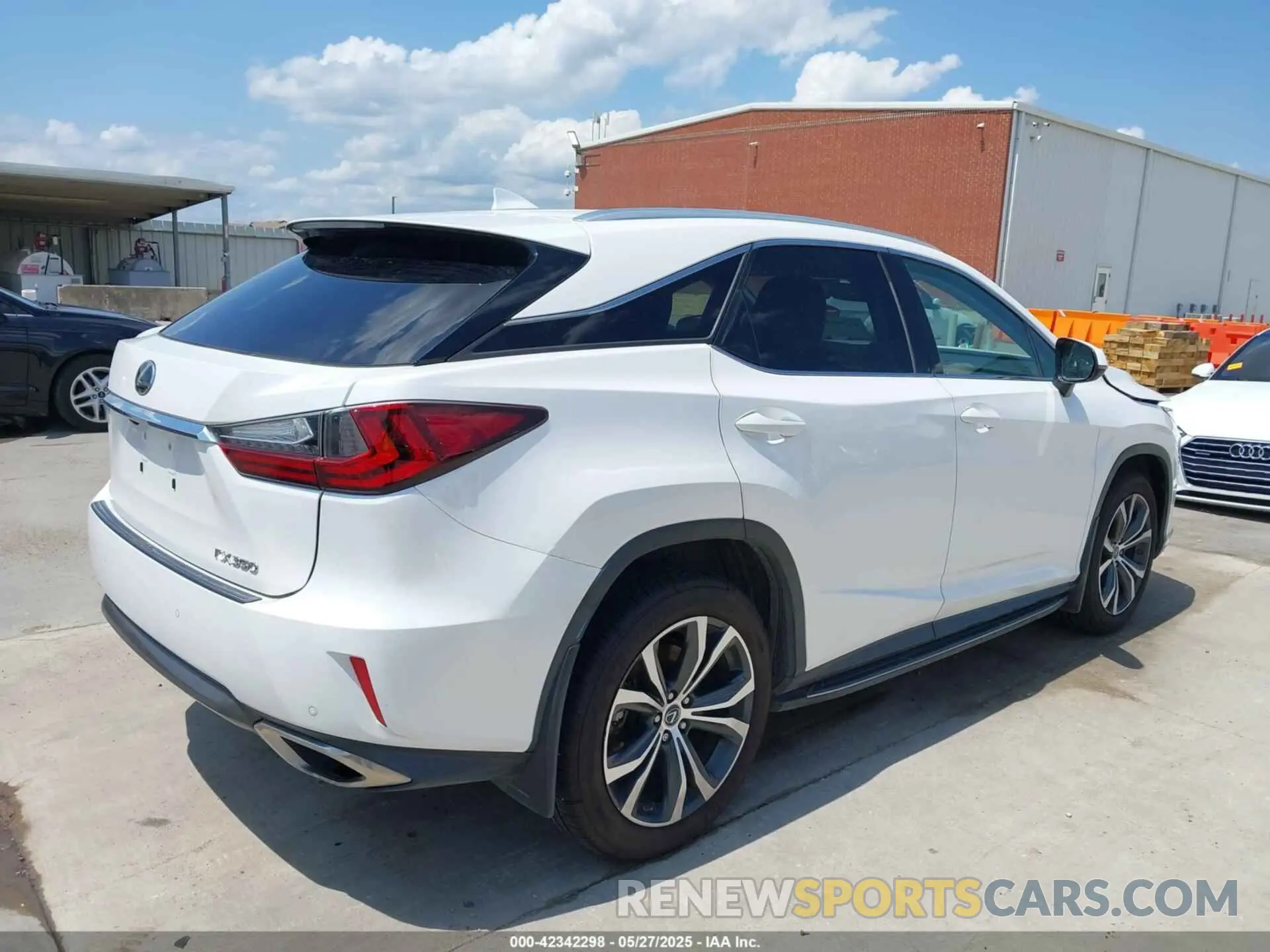 4 Photograph of a damaged car 2T2ZZMCA3KC133445 LEXUS RX 350 2019