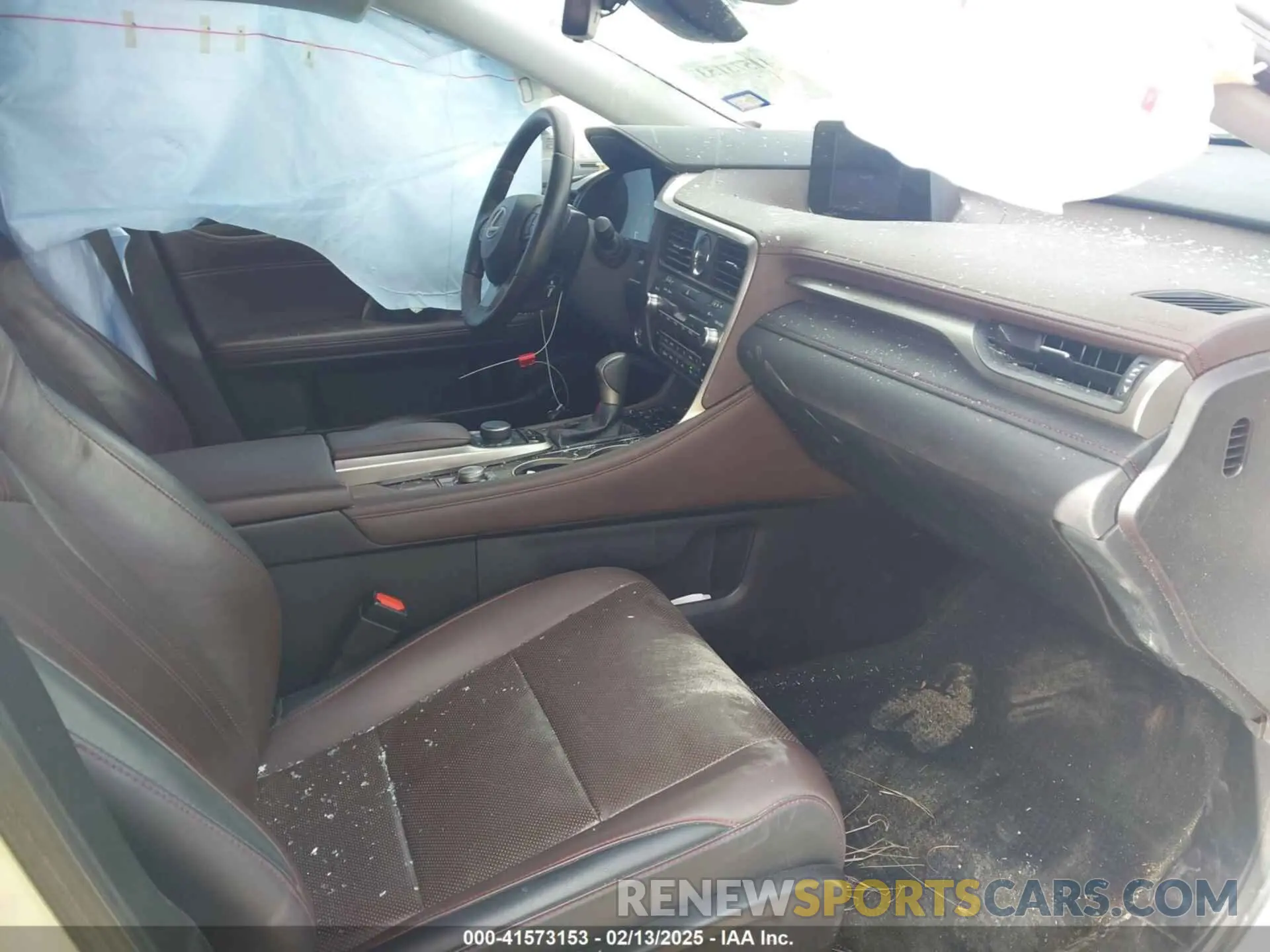 5 Photograph of a damaged car 2T2ZZMCA3KC135292 LEXUS RX 350 2019