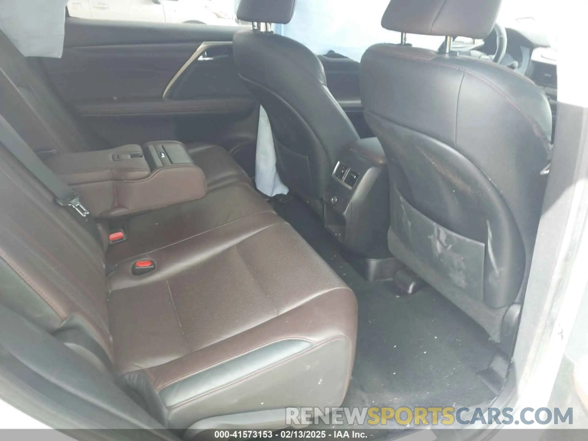 8 Photograph of a damaged car 2T2ZZMCA3KC135292 LEXUS RX 350 2019