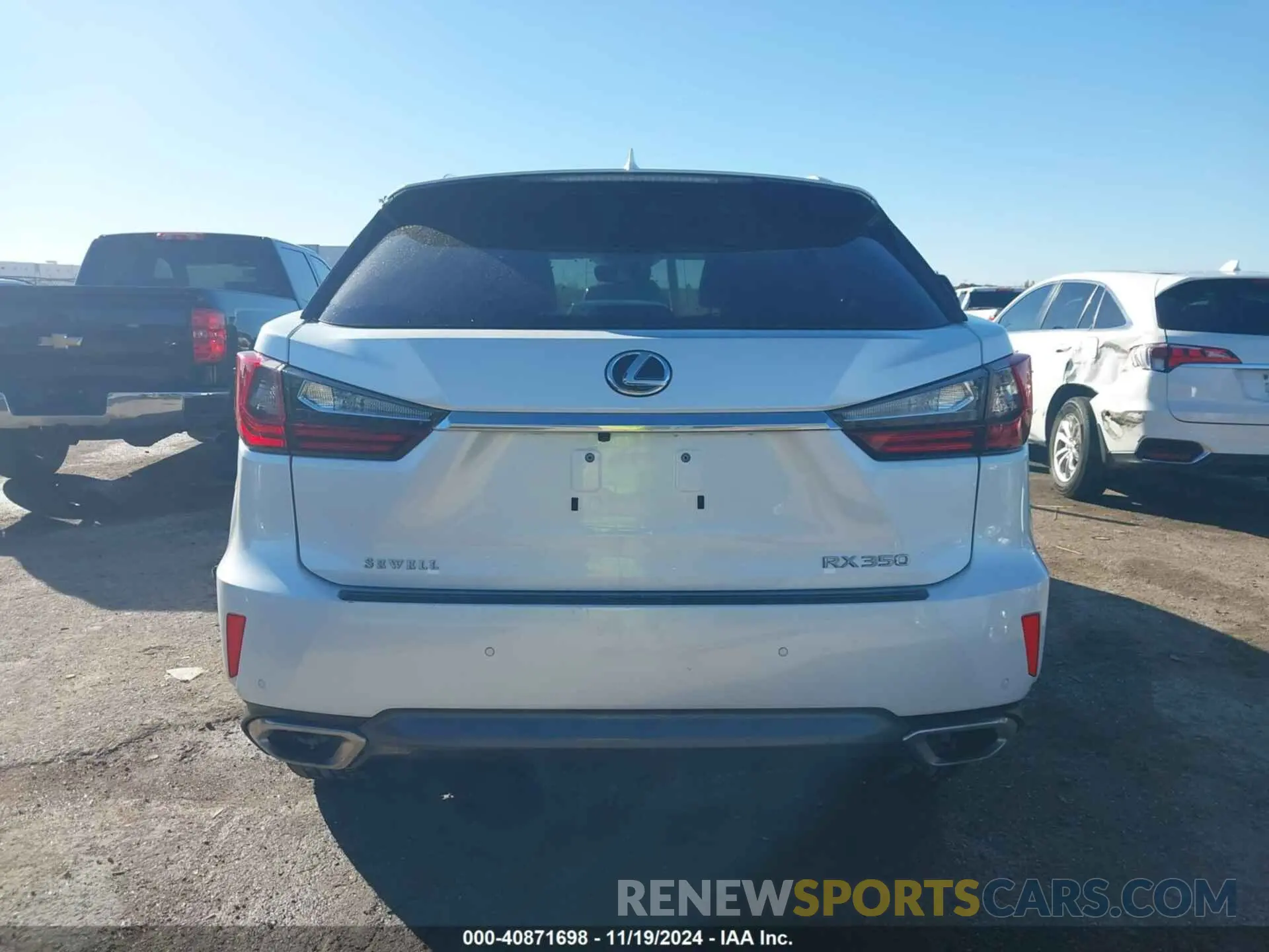 17 Photograph of a damaged car 2T2ZZMCA4KC126939 LEXUS RX 350 2019