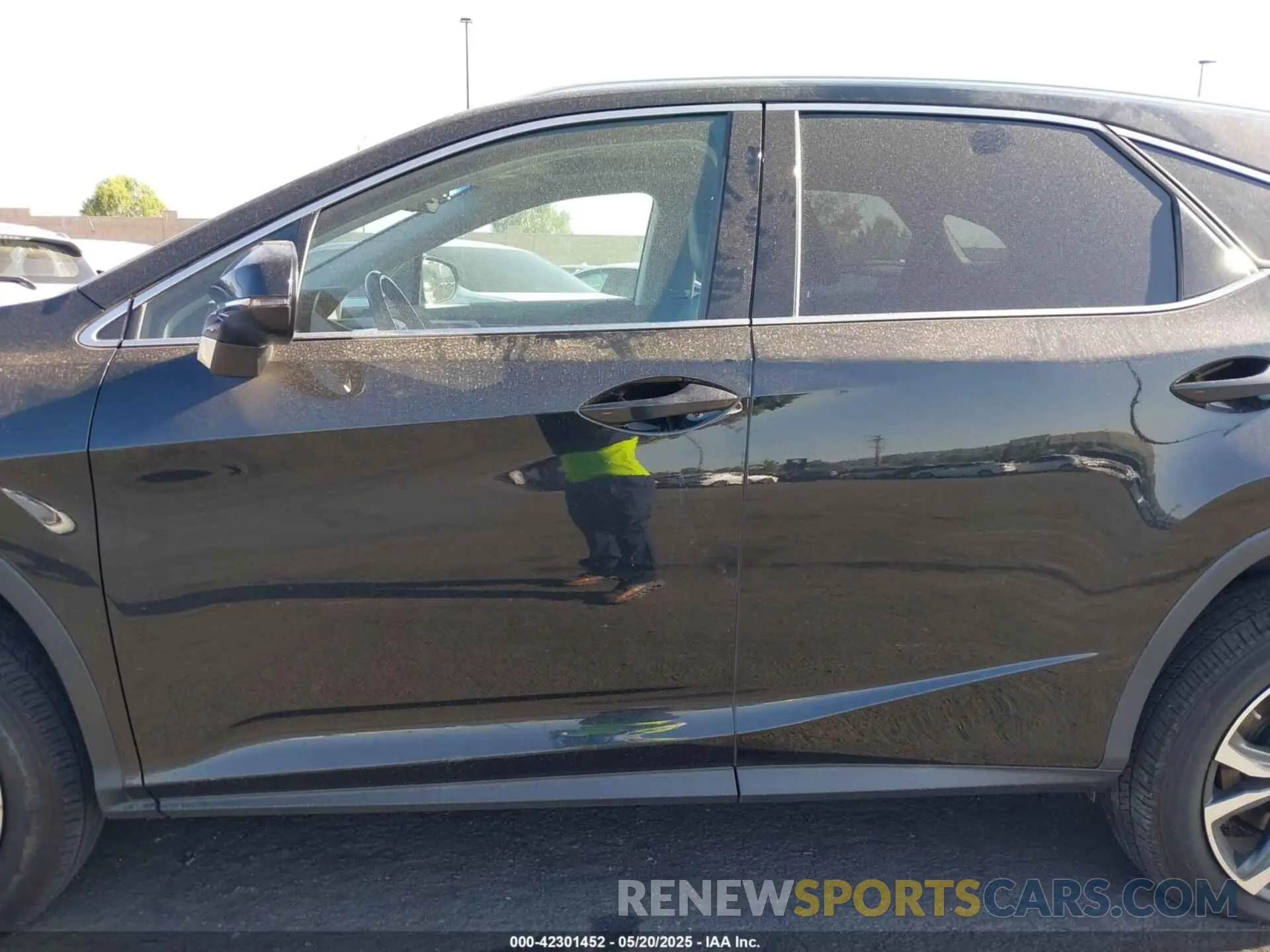 14 Photograph of a damaged car 2T2ZZMCA4KC140808 LEXUS RX 350 2019