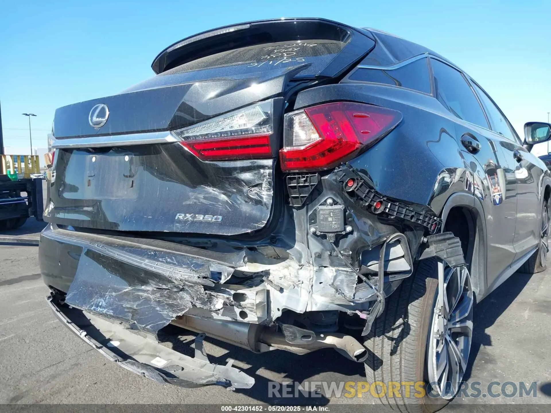 6 Photograph of a damaged car 2T2ZZMCA4KC140808 LEXUS RX 350 2019