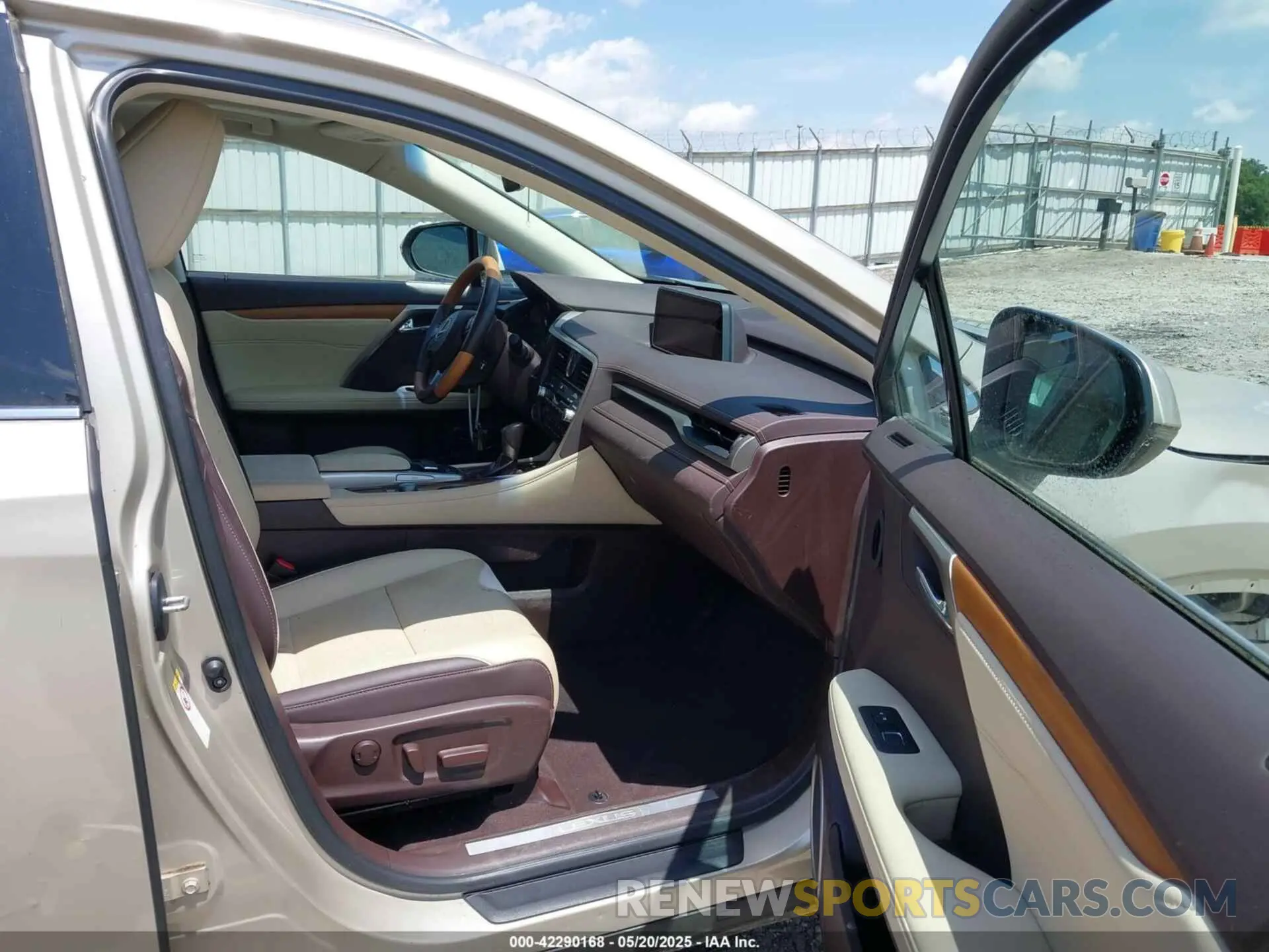5 Photograph of a damaged car 2T2ZZMCA4KC141991 LEXUS RX 350 2019