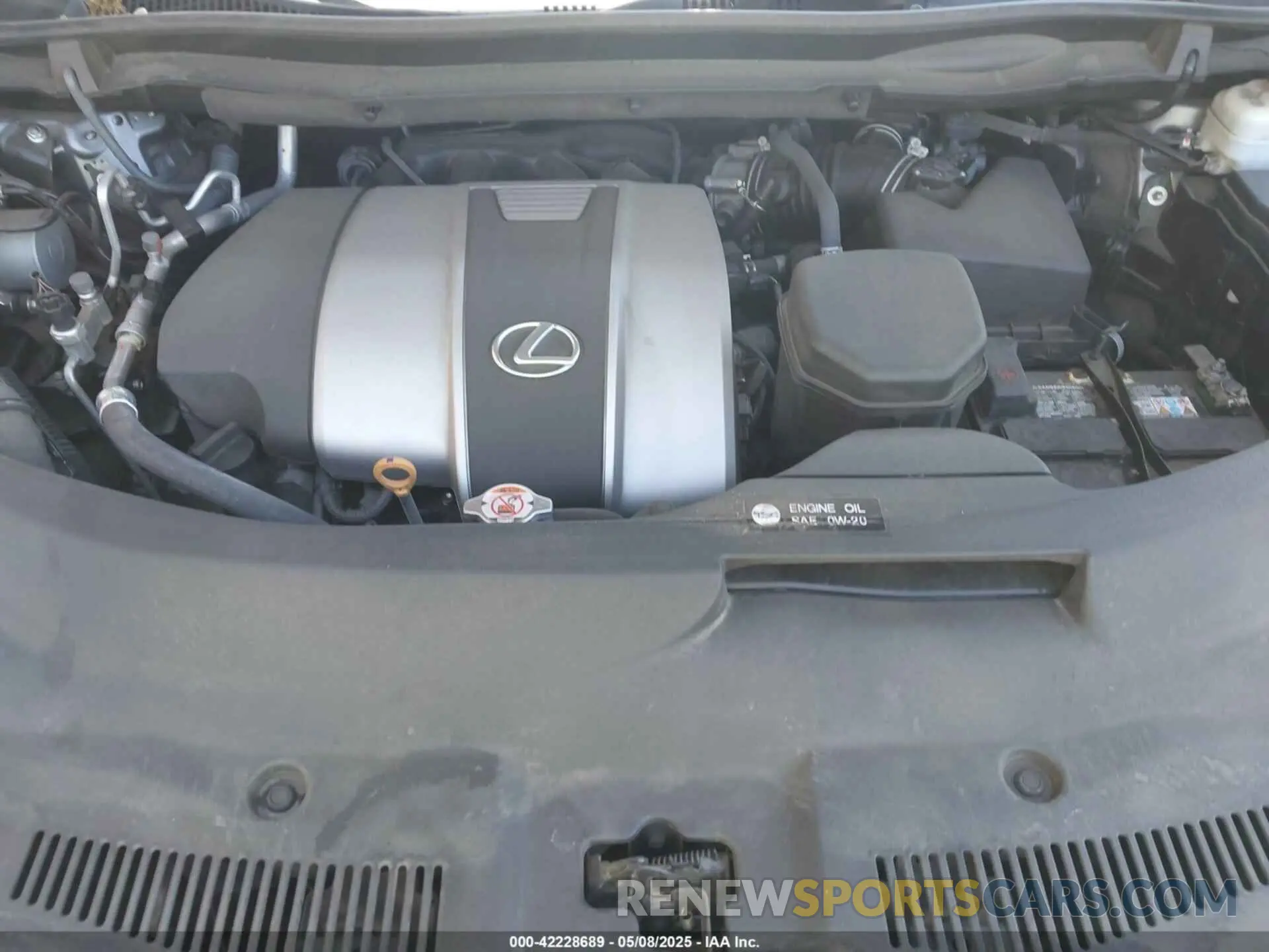 10 Photograph of a damaged car 2T2ZZMCA4KC142476 LEXUS RX 350 2019