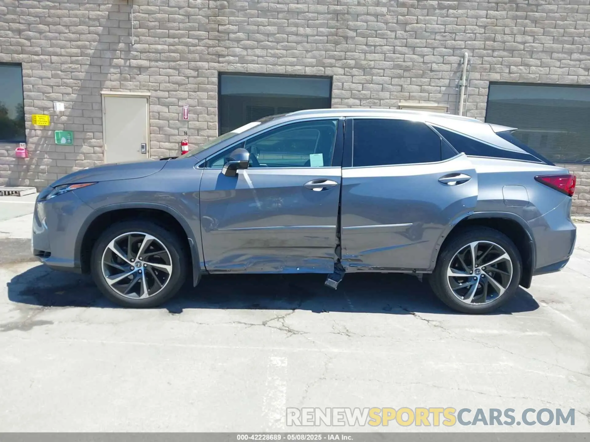 15 Photograph of a damaged car 2T2ZZMCA4KC142476 LEXUS RX 350 2019